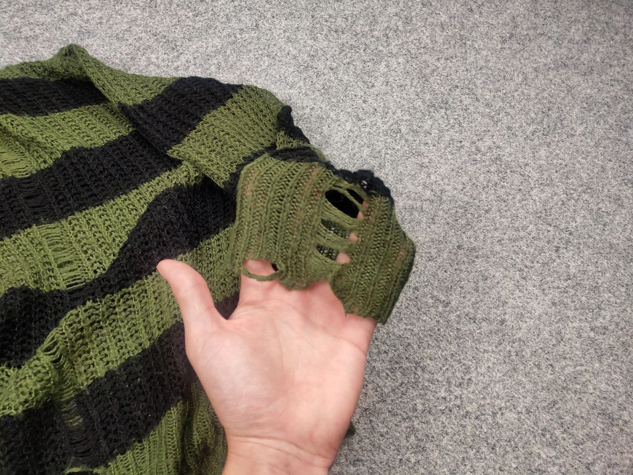 Hysteric Glamour hysteric glamour distressed striped green sweater Y2K Style Size US S / EU 44-46 / 1 - 13 Thumbnail