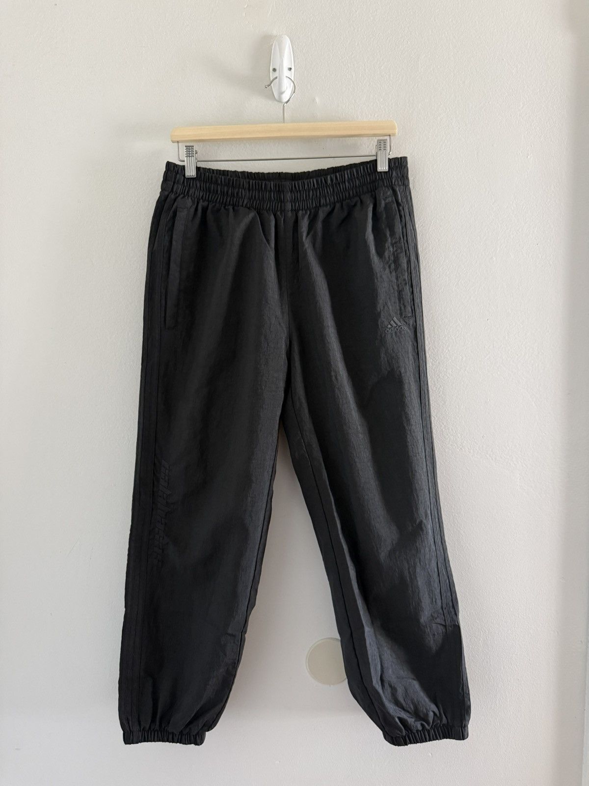Adidas × Kanye West SAMPLE Yeezy Season 5 Adidas Calabasas Logo Mesh Track Pants Size US 32 / EU 48 - 1 Thumbnail