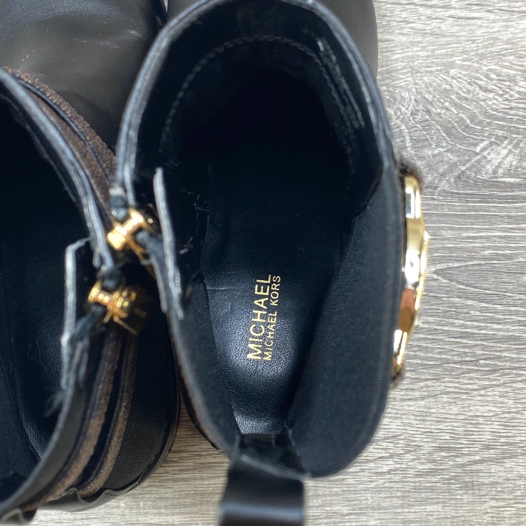 Michael Kors Michael Kors MK Logo Rory Flat Booties Ankle Boots 7 Womens Black MK Logo Rory Flat Booties Size 7 Women Shoes Size US 7 / IT 37 - 7 Thumbnail