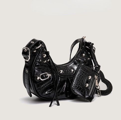 Japanese Brand Huskycat motorcycle crescent bag Size ONE SIZE - 1 Thumbnail