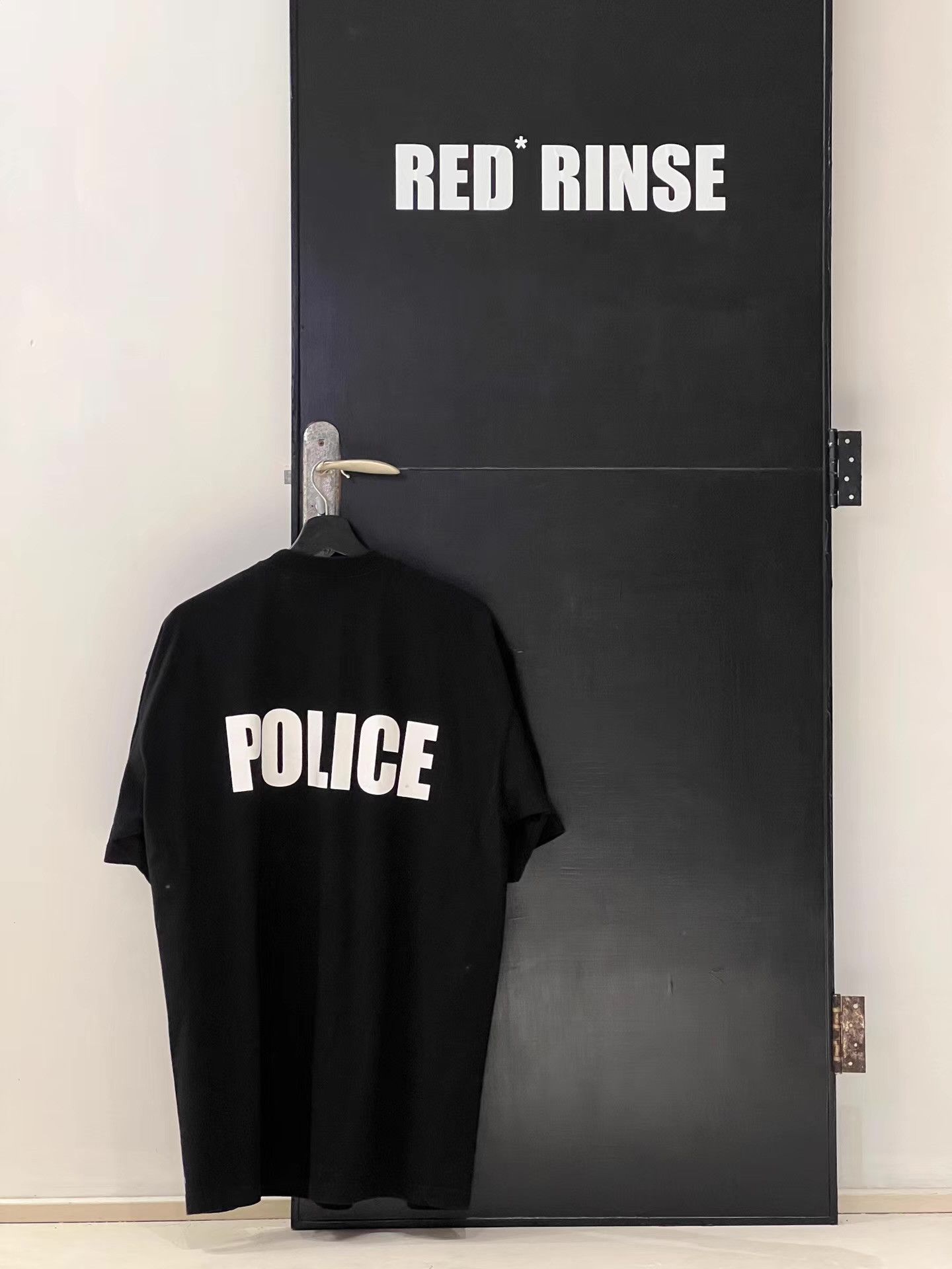 Vintage Vintage Kanye West Style Police Short Sleeve T-shirt Q13 Size US XXL / EU 58 / 5 - 4 Thumbnail