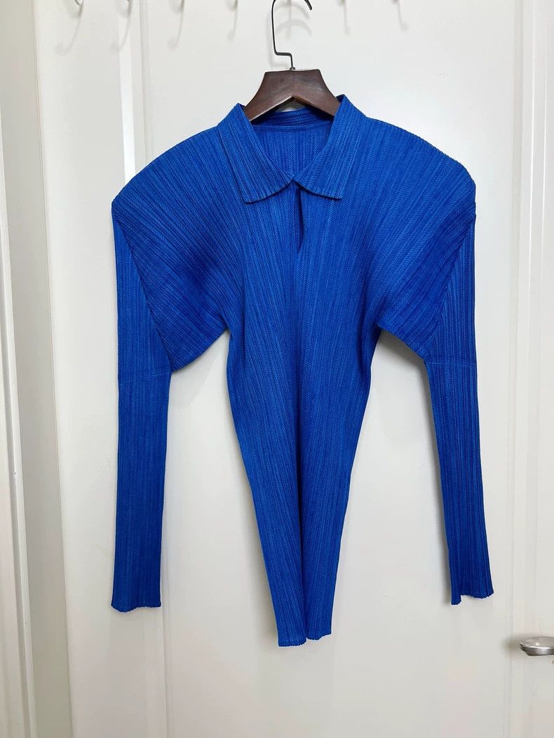 Issey Miyake issey miyake Blue braided pleated top 2506-Nextarrow Size US S / EU 44-46 / 1 - 1 Thumbnail