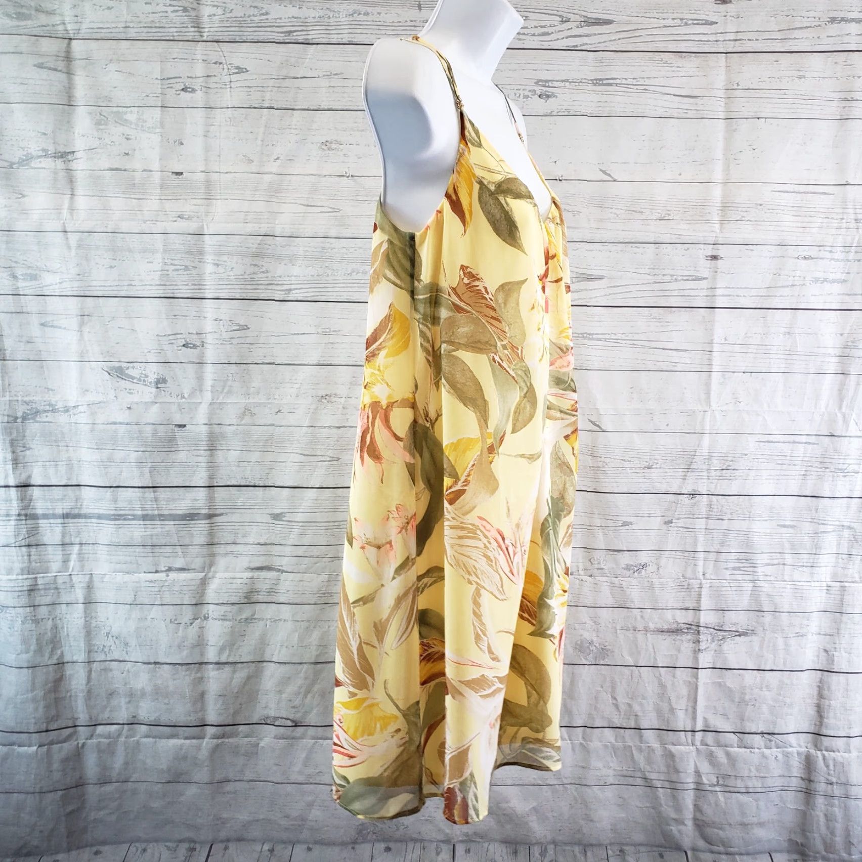 White House Black Market White House Black Market Womens Slip Dress Shirt? 4 Floral Pattern Sleeveless Yellow Pink Vintage: No Mens Womens Girls? Size S / US 4 / IT 40 - 3 Thumbnail