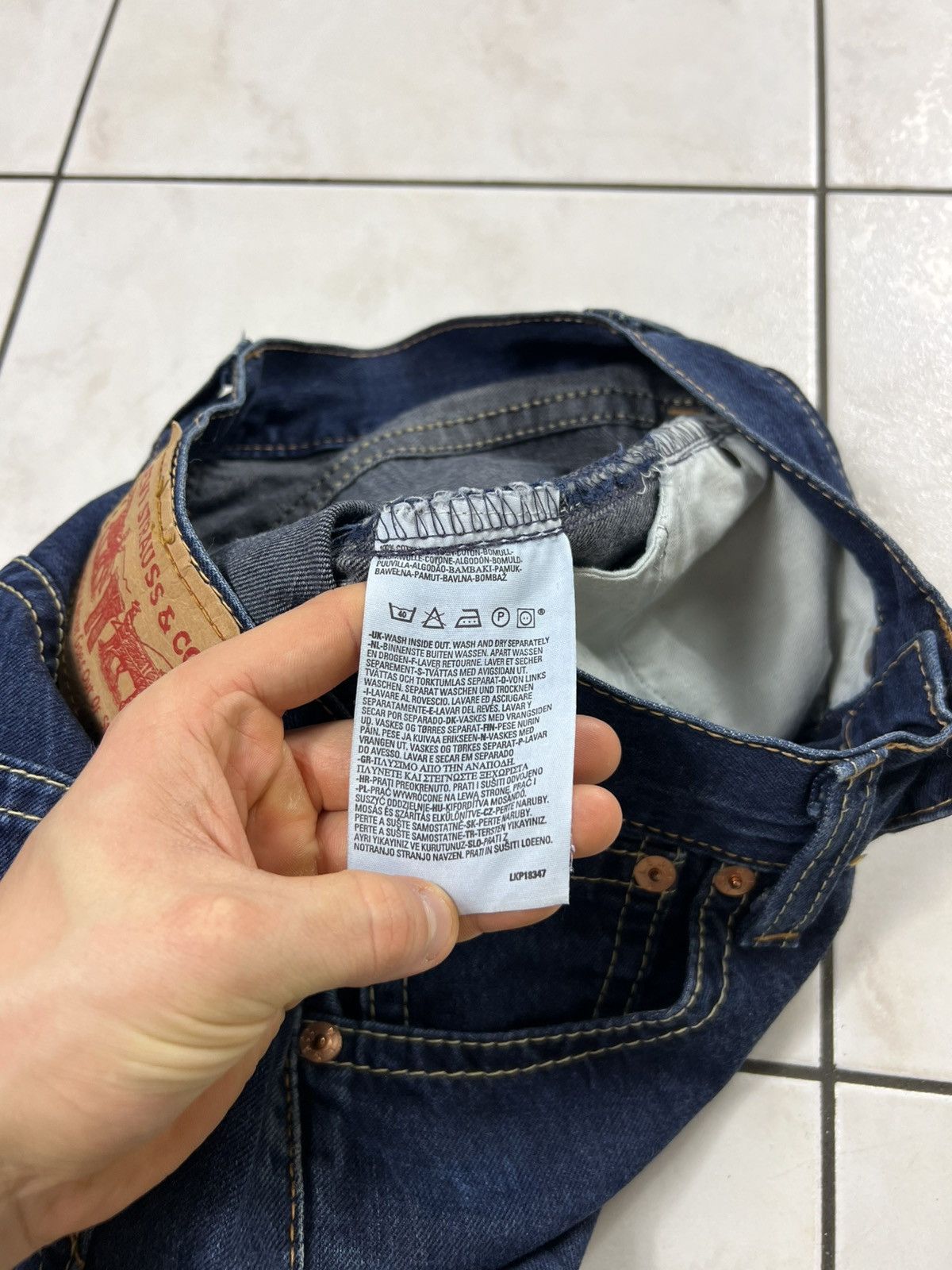 Levi's Vintage Levi’s 907 flared navy denim y2k jeans pants bootcut Size US 29 - 17 Thumbnail
