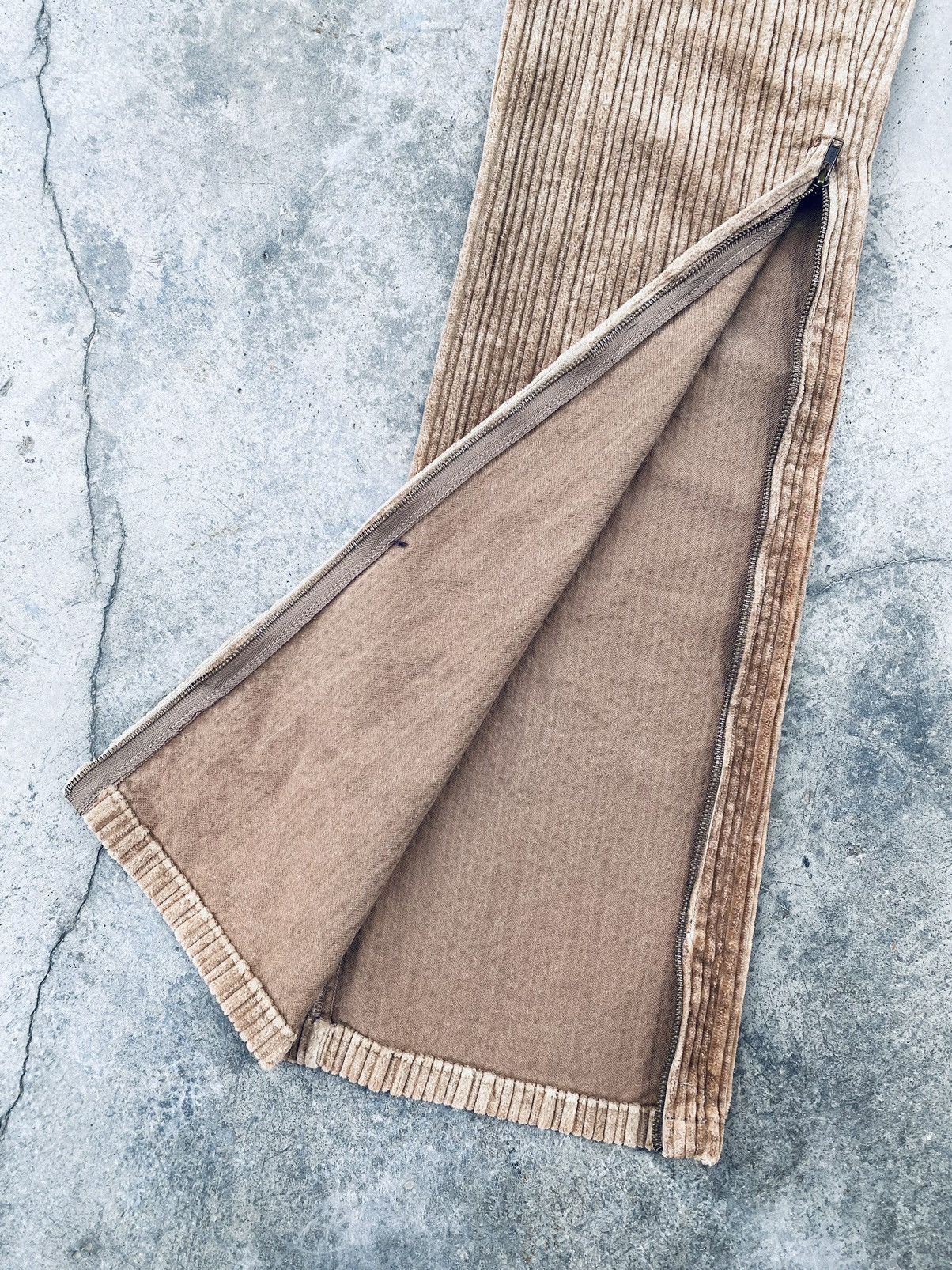 Le Grande Bleu (L.G.B.) Vintage 90s LGB Le Grand Bleu Corduroy pants Size US 30 / EU 46 - 6 Thumbnail