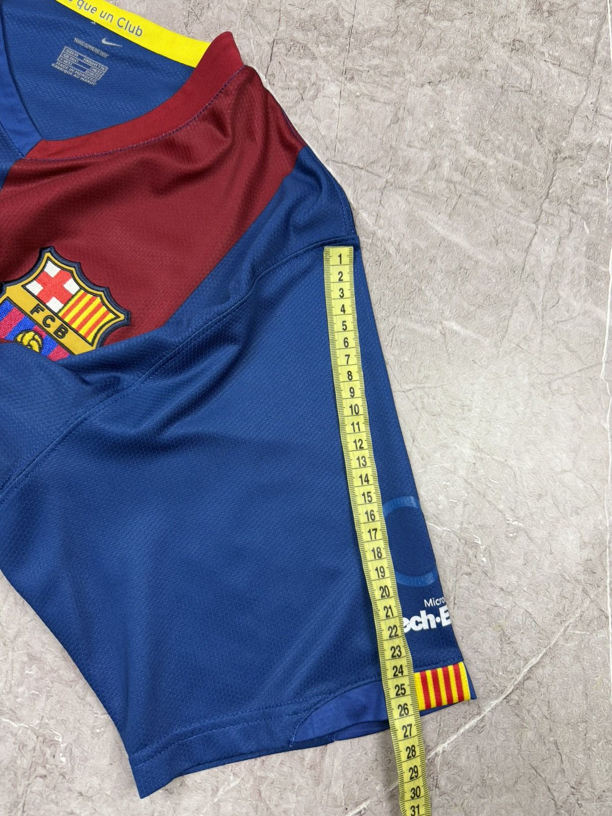 Nike Nike FC Barcelona 2008/09 — Gudjohnsen #7 Jersey Size M Size US M / EU 48-50 / 2 - 15 Thumbnail