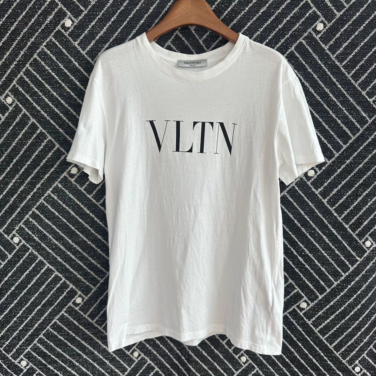 Valentino Valentino White T-shirt XS 95 New Size US XS / EU 42 / 0 - 1 Thumbnail