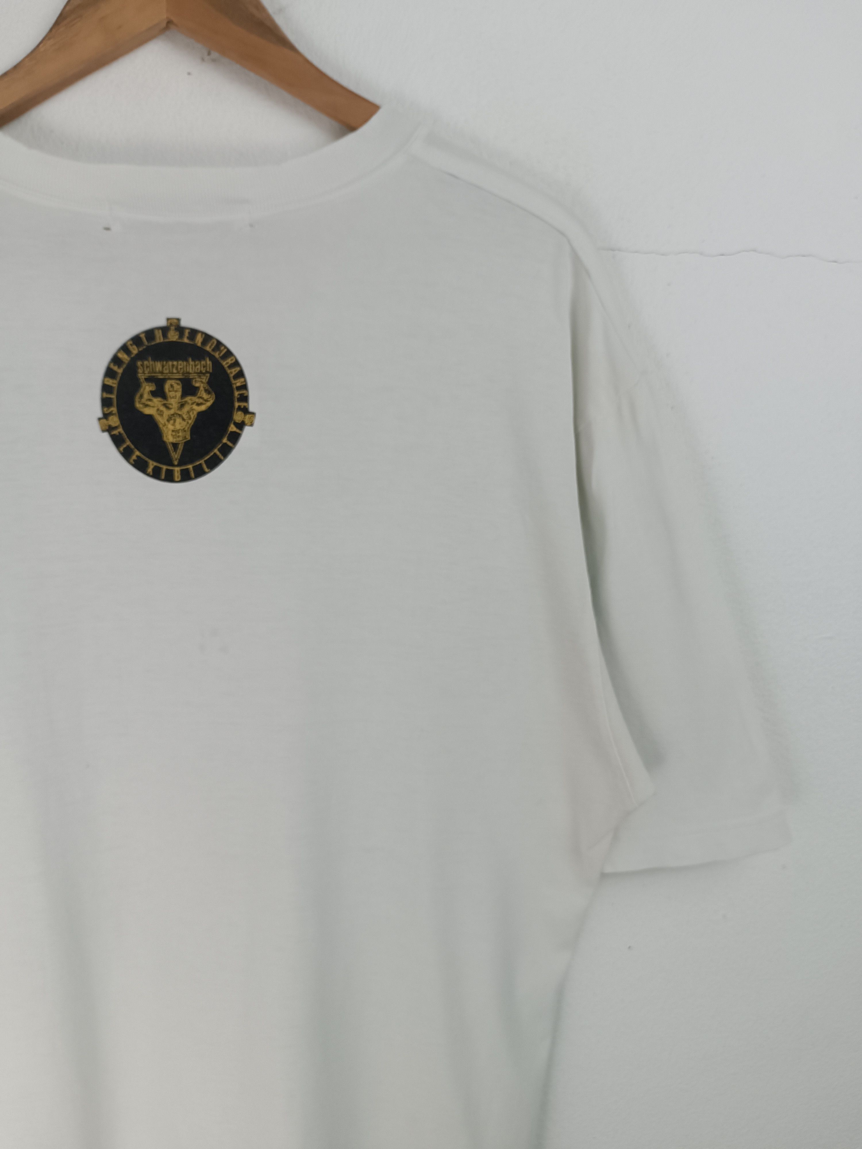 Vintage VINTAGE 90'S SCHWARZENBACH GYM BODY BUILDERS AOP TEE Size US L / EU 52-54 / 3 - 13 Thumbnail