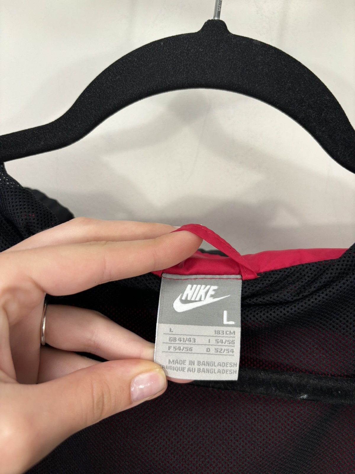 Nike Vintage Nike Y2K Retro Burgundy Full Zip Nylon Track Jacket Size US L / EU 52-54 / 3 - 13 Thumbnail