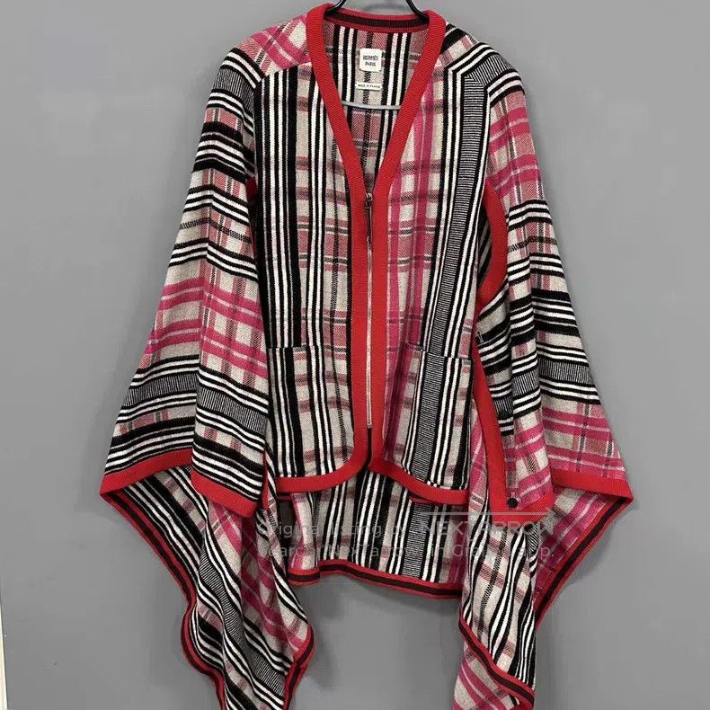 Hermes Hermes Plaid mixed cape Size XXS / US 00 / IT 34 - 1 Thumbnail
