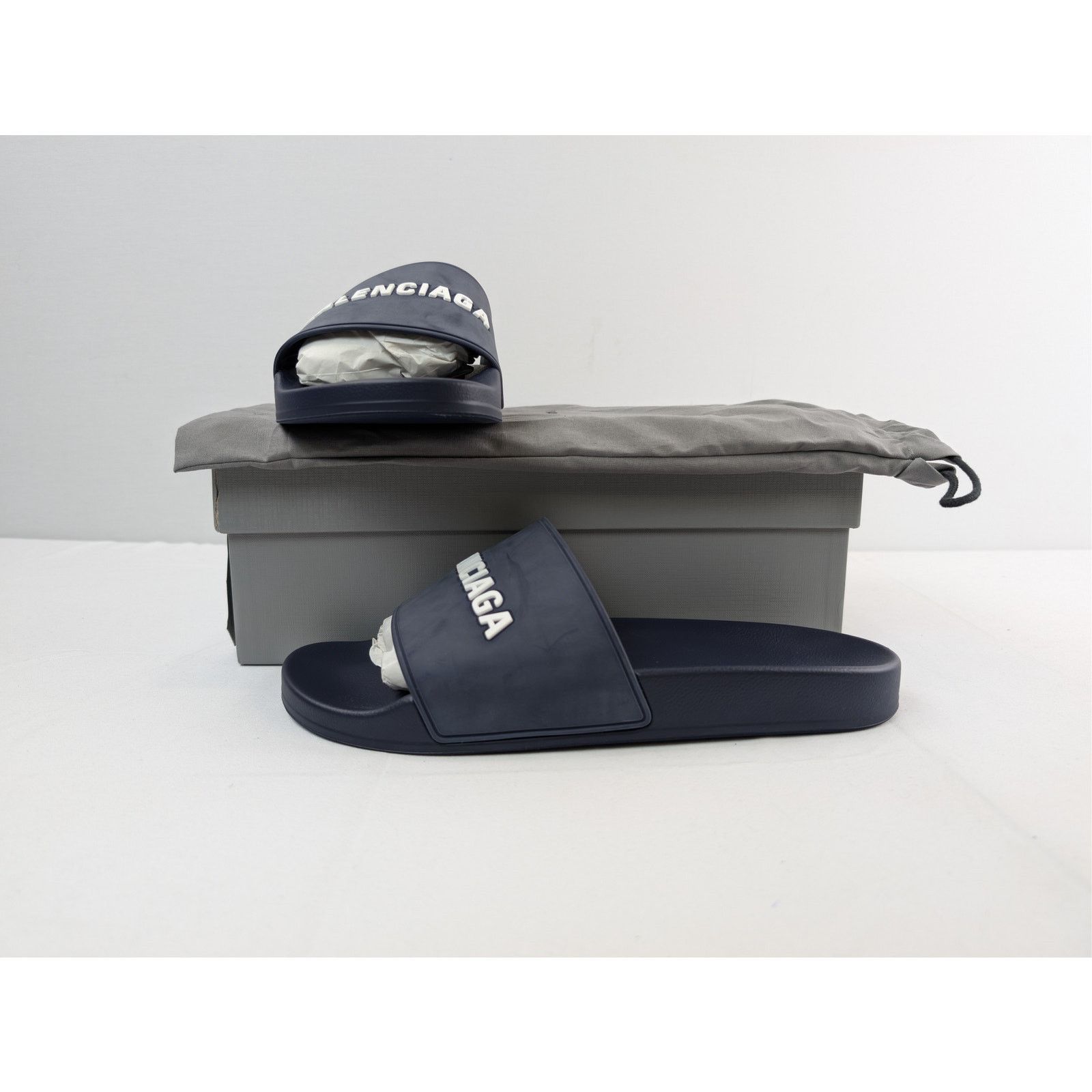 Balenciaga o1rshd1 Smooth Rubber Pool Slide Slider Slipper Navy/White Size US 10 / EU 43 - 18 Thumbnail