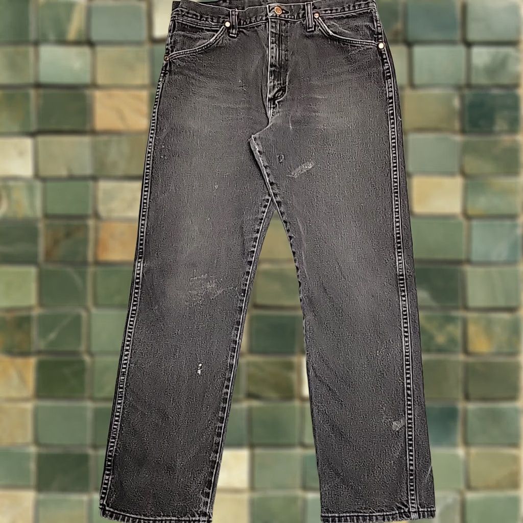 Wrangler Wrangler Jeans Mens 33x32 Black Heavyweight Denim 1013MWZWK Western Cowboy Rodeo Jeans Mens 33 Black Cowboy Western USA Wrangler 13MWZ Mens Size US 33 - 1 Thumbnail