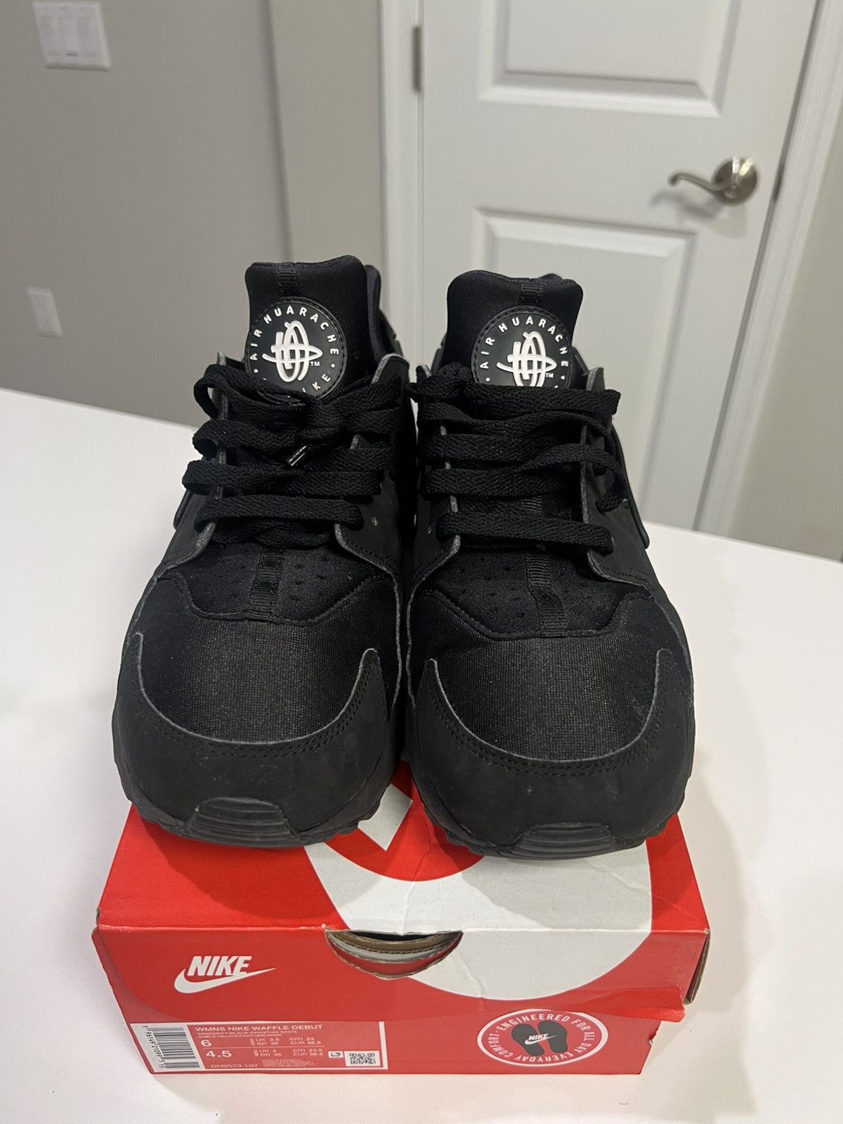 Nike Nike Huarache Size US 9.5 / EU 42-43 - 2 Thumbnail