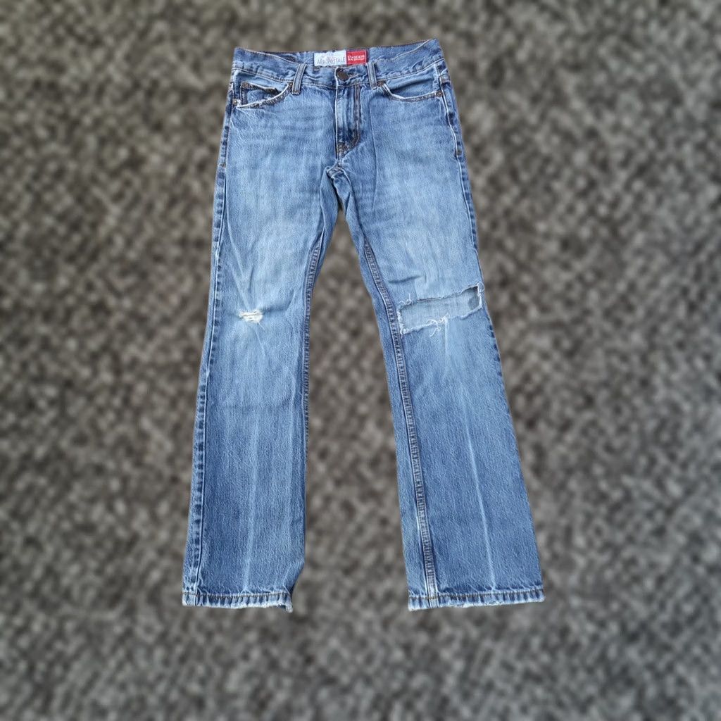 Vintage Aeropostale Jeans men’s 28x30 Blue Denim Bootcut Distressed 5-Pocket Regular Rise Mid Size US 28 / EU 44 - 1 Thumbnail