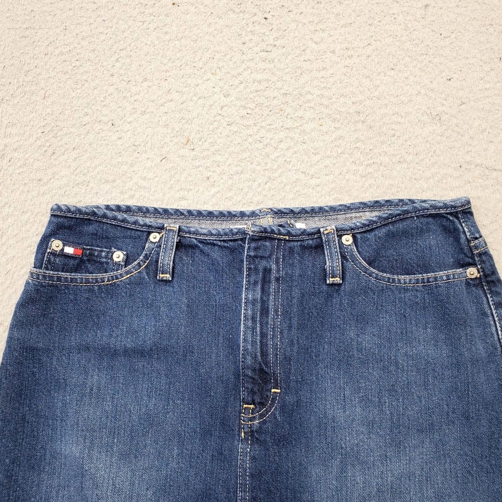 Tommy Hilfiger Tommy Hilfiger Skirt Womens 6 Blue Denim Straight & Pencil 5-Pocket Vented Zip Pockets Size 28" / US 6 / IT 42 - 7 Thumbnail