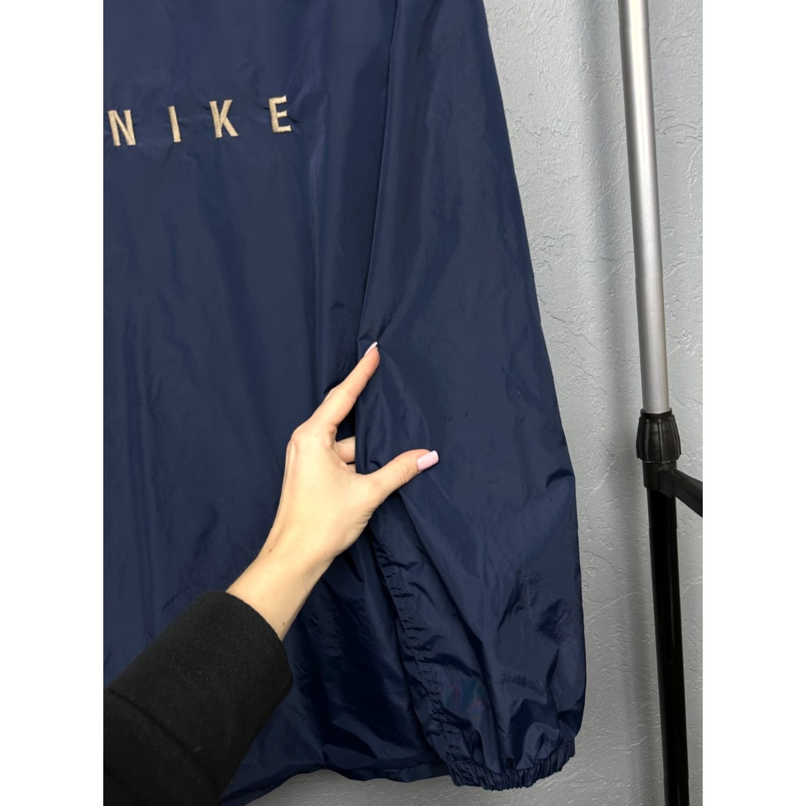 Nike Nike 90s Vintage Mens Nylon Jacket L Blue Logo Windbreaker Jacket Mens 90s Vintage Nike Jacket Size US L / EU 52-54 / 3 - 4 Thumbnail