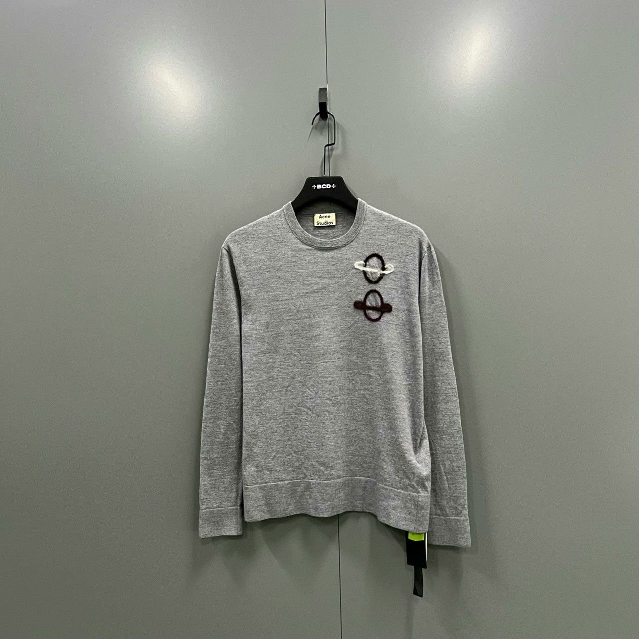 Acne Studios Acne Studios Star Embroidered Crewneck Sweatshirt Size US S / EU 44-46 / 1 - 1 Thumbnail
