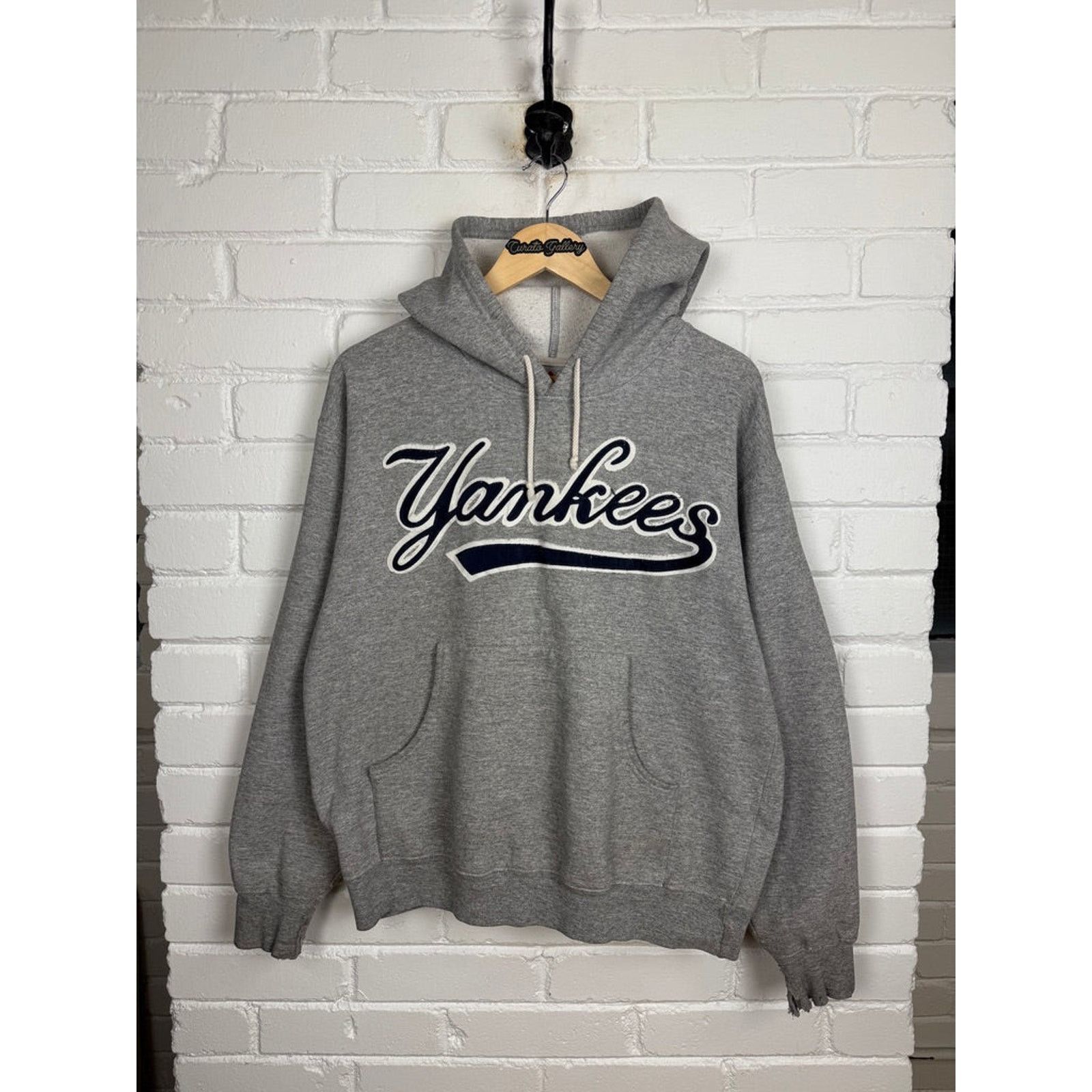 Vintage 90s New York Yankees Embroidered Sweatshirt Size M