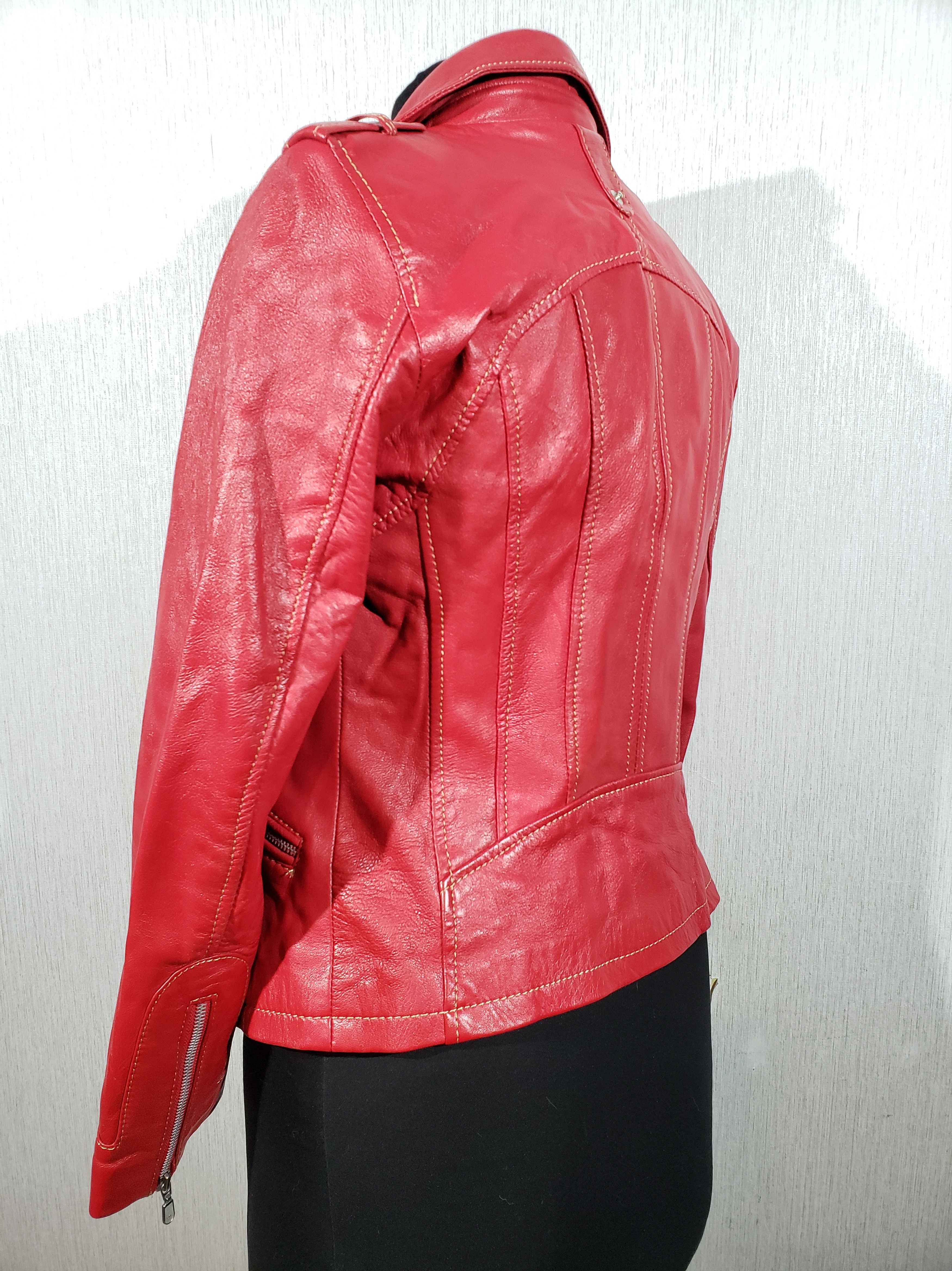 Other Stylish red leather women's jacket. Size M / US 6-8 / IT 42-44 - 6 Thumbnail