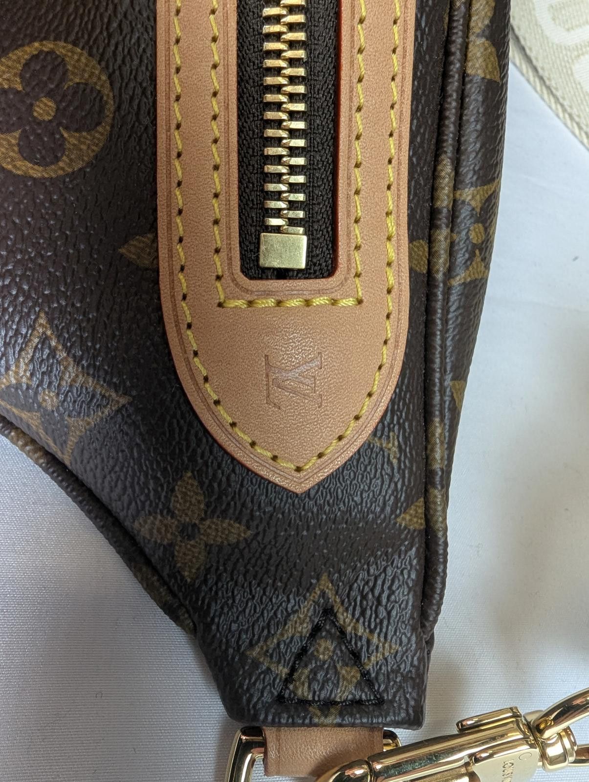 Louis Vuitton LOUIS VUITTON MONOGRAM CHALK SLINGBAG - BROWN Size ONE SIZE - 9 Thumbnail