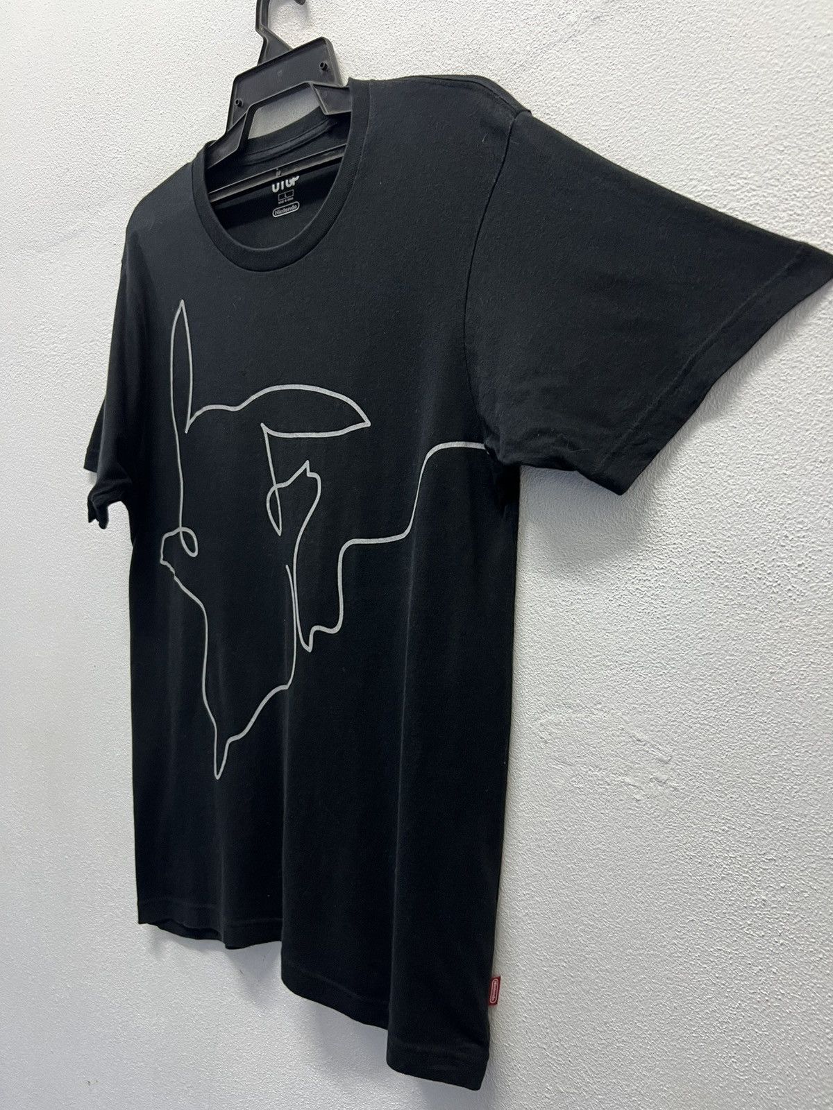 Nintendo × Pokemon × Uniqlo UNIQLO NINTENDO POKÉMON SHIRT Size US L / EU 52-54 / 3 - 7 Thumbnail