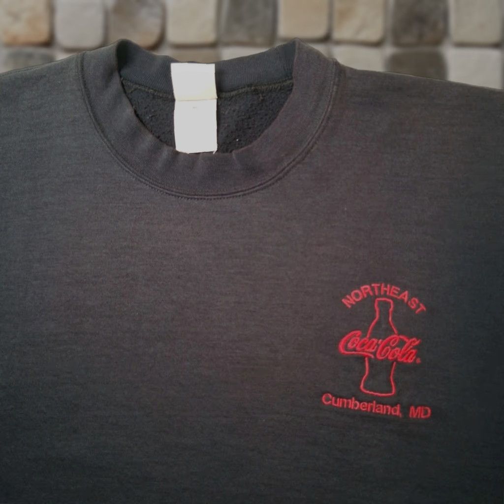 Gildan Vtg Coca Cola Sweatshirt XL Crewneck Northeast Cumberland Maryland Distressed Size US XL / EU 56 / 4 - 1 Thumbnail