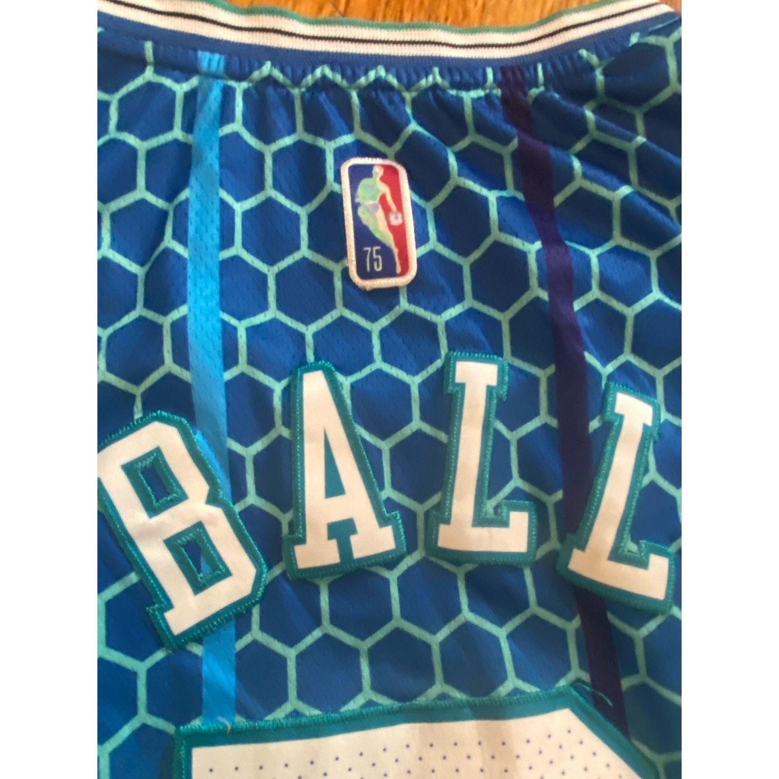 NBA × Nike Lemelo Ball Hornets City Edition Jersey XL Size US XL / EU 56 / 4 - 4 Thumbnail