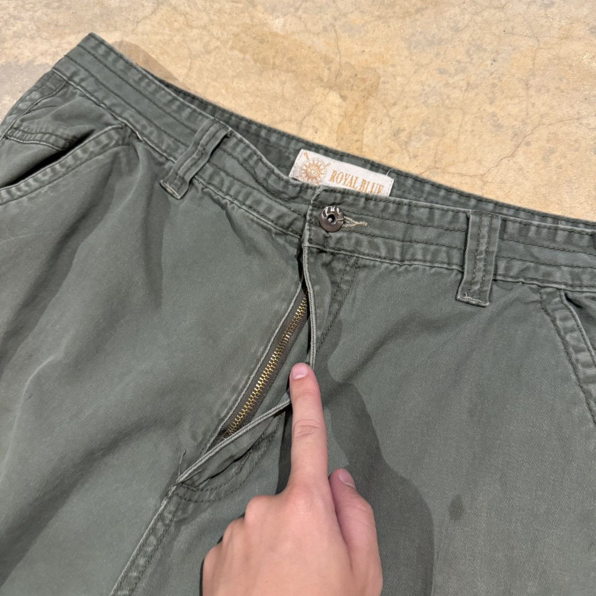 Vintage Vintage 2000s Faded Distressed Baggy Cargo Pants ERD Grunge Size US 37 - 4 Thumbnail