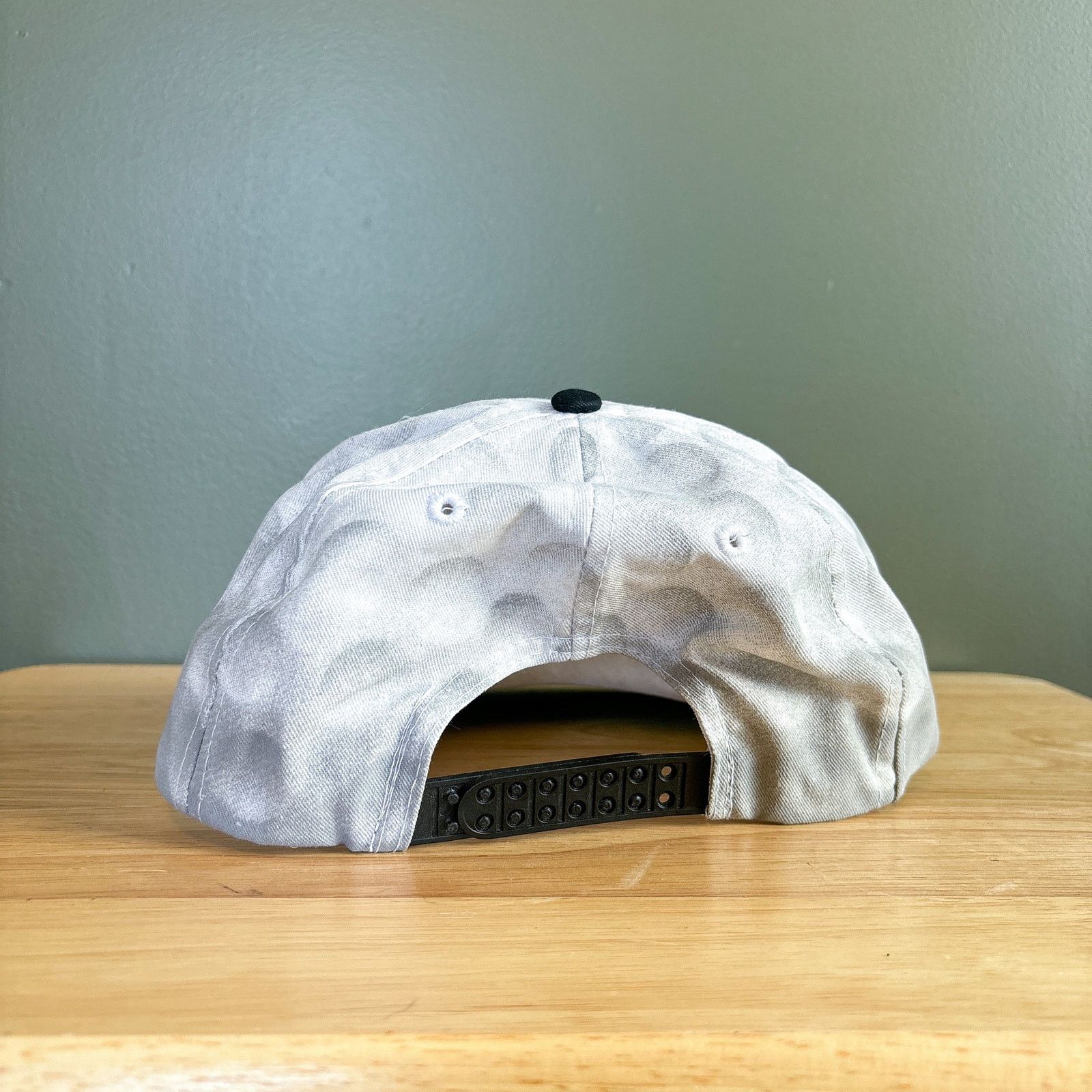 Cobra Vtg Yannarelly’s Die Hard Tournament Golf Ball SnapBack Hat Size ONE SIZE - 4 Thumbnail