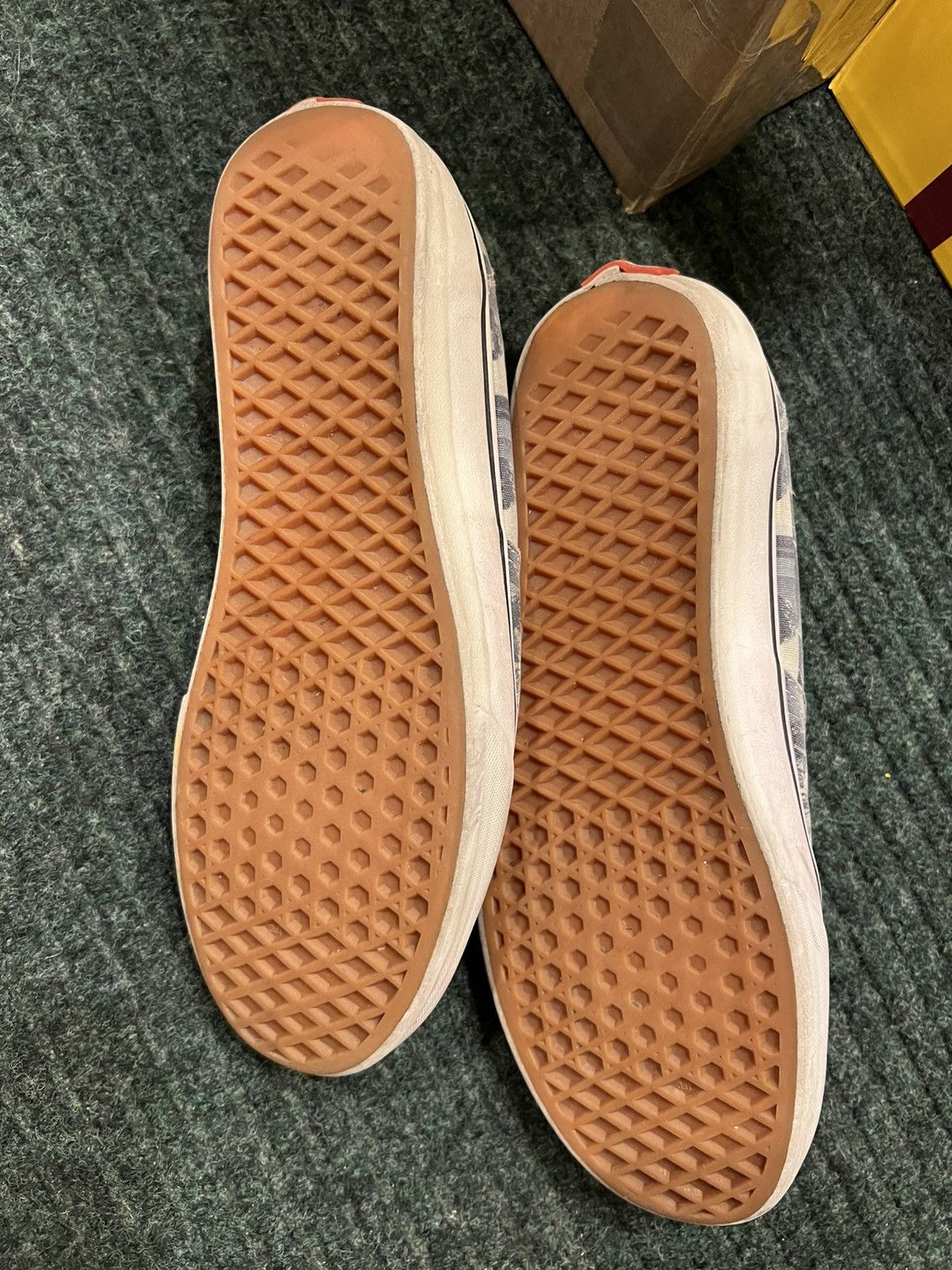 Supreme × Vans Supreme Vans Authentic Pro Bruce Lee White Size US 9.5 / EU 42-43 - 8 Thumbnail