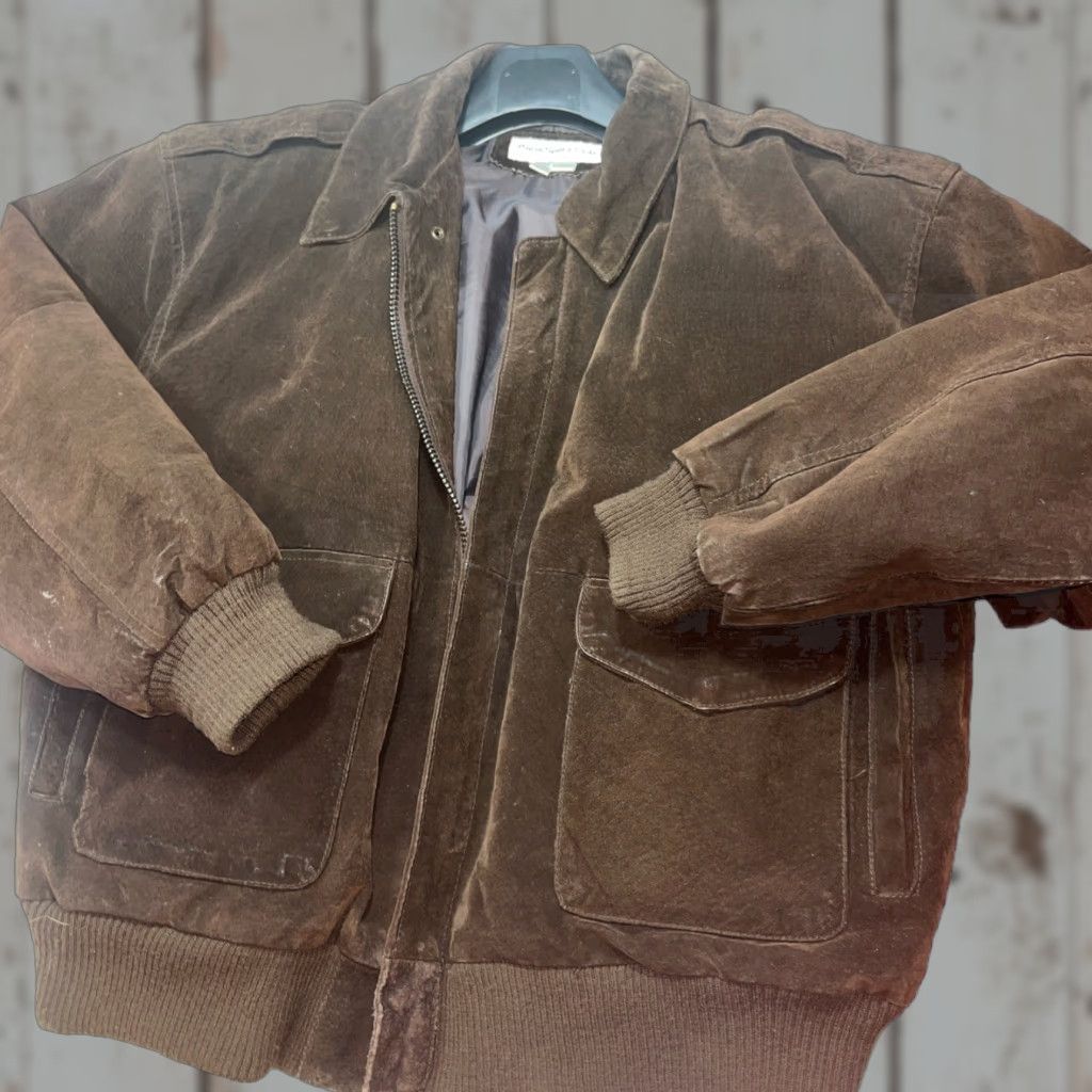 Vintage VINTAGE Paris Sport Club Brown Suede Leather Bomber Jacket LRG Men’s Heavy Zip Snap Lined 90s Grunge Style Size US L / EU 52-54 / 3 - 1 Thumbnail