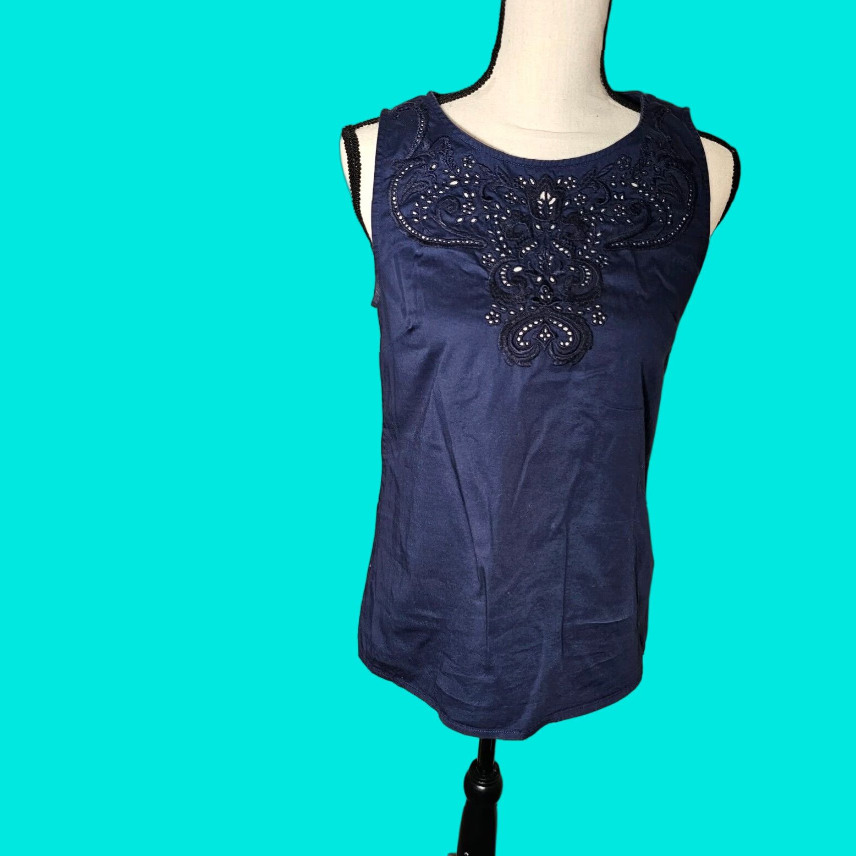Banana Republic Banana Republic Women's Sleeveless Navy Blue Top Blouse XS Lace Neck Trim Size Size XS / US 0-2 / IT 36-38 - 1 Thumbnail