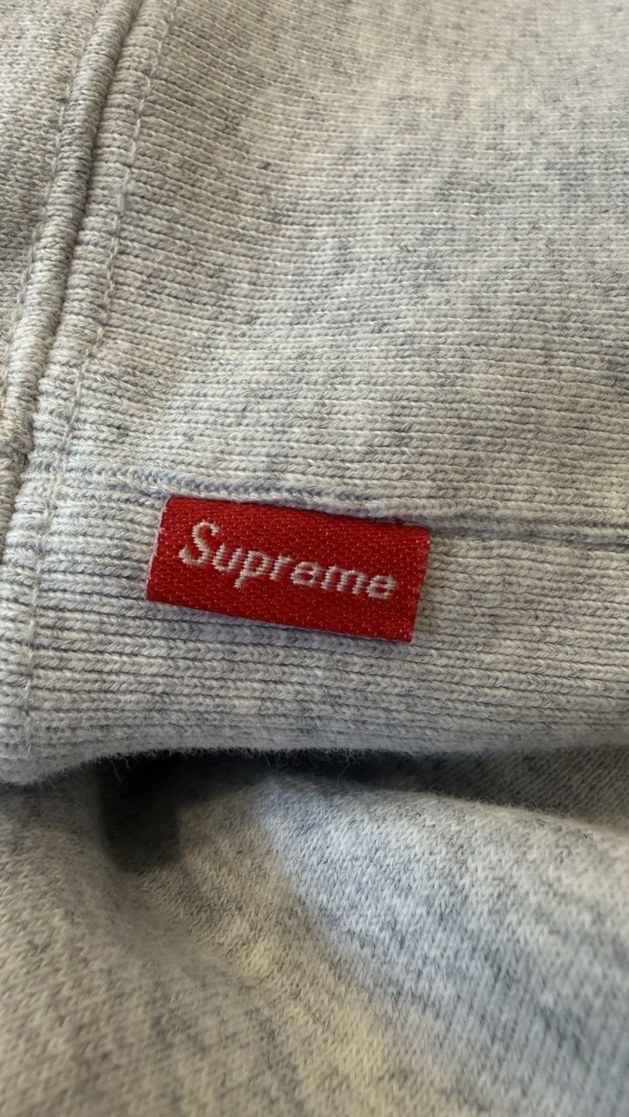 Supreme SUPREME “ASH GREY” SMALL BOX LOGO HALF ZIP (SIZE L) Size US L / EU 52-54 / 3 - 9 Thumbnail