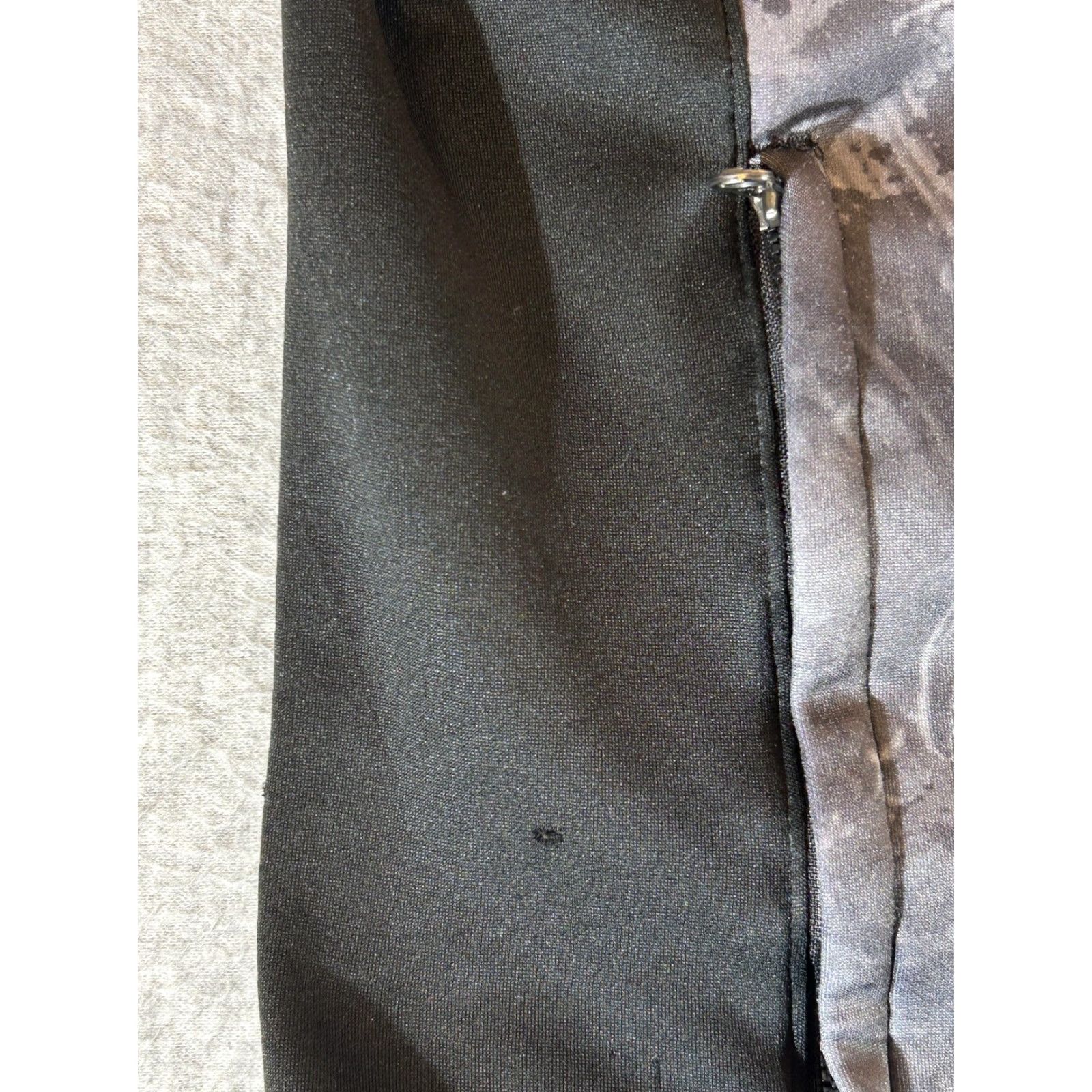 Vintage Huk Sweatshirt Men XL Camo 1/4 Zip Pullover Fishing Performance Lightweight Gray Pattern Camouflage Logo Zipper Pockets Embroidered Vintage: No Size US XL / EU 56 / 4 - 3 Thumbnail