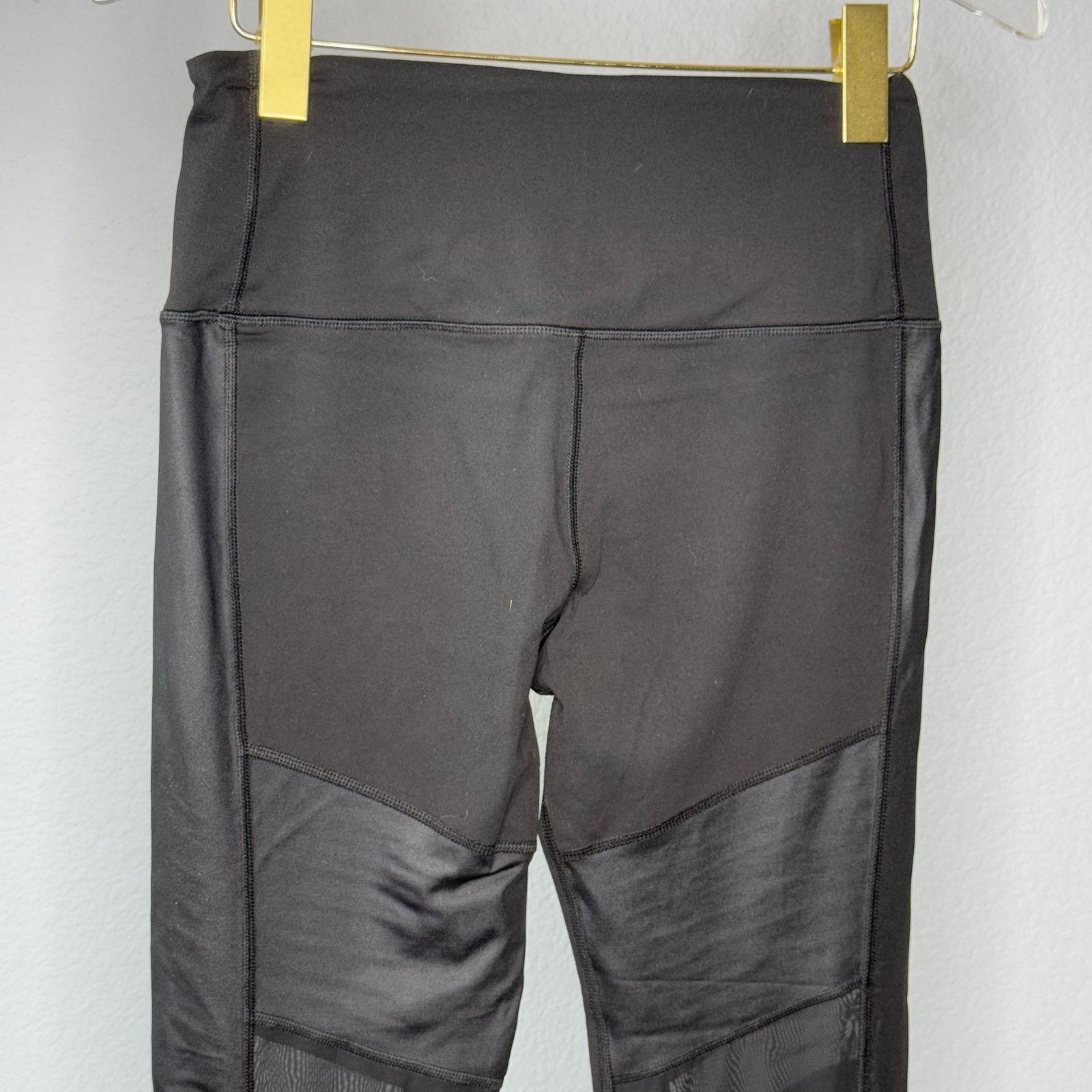 Victoria's Secret Victoria’s Secret Sport Moto Knockout Mesh Leggings Size 27" / US 4 / IT 40 - 7 Thumbnail