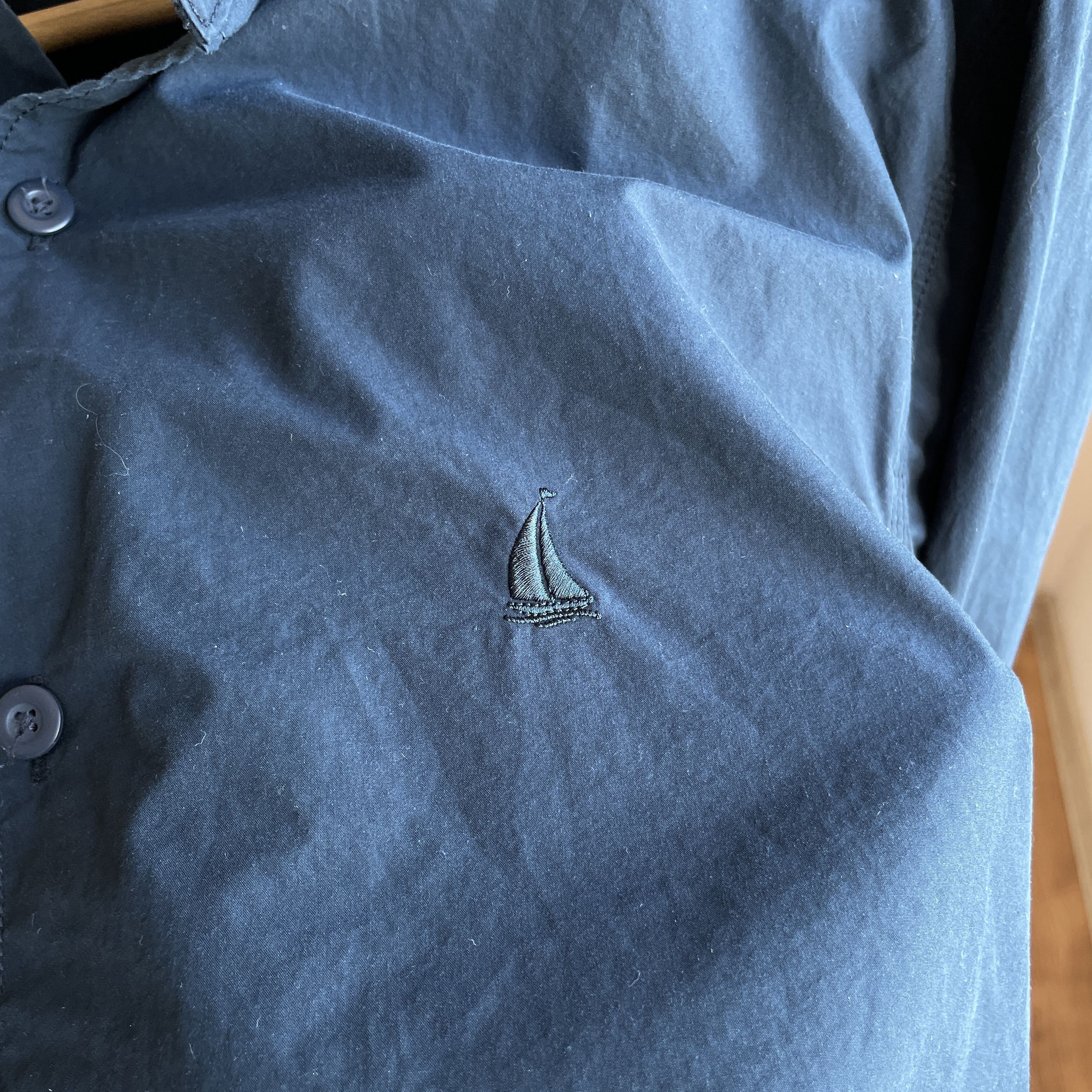 JW Anderson × Uniqlo Uniqlo x J.W. Anderson Navy Relaxed Fit Shirt Size M Size US M / EU 48-50 / 2 - 5 Thumbnail