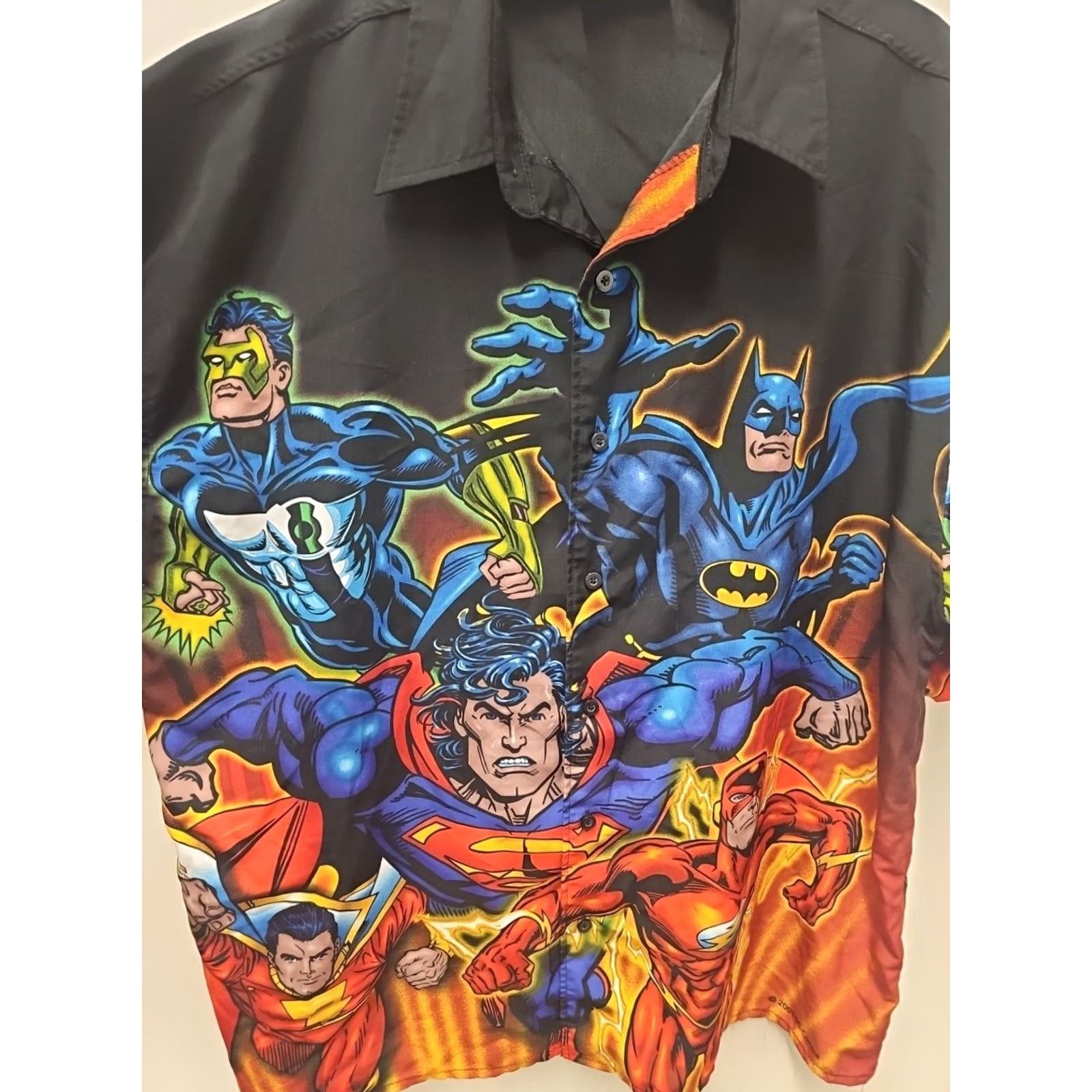 Vintage VINTAGE DC Comic All Over Print Super Heroes Button-Up Shirt XL Men Black Short Sleeve Size US XL / EU 56 / 4 - 4 Thumbnail