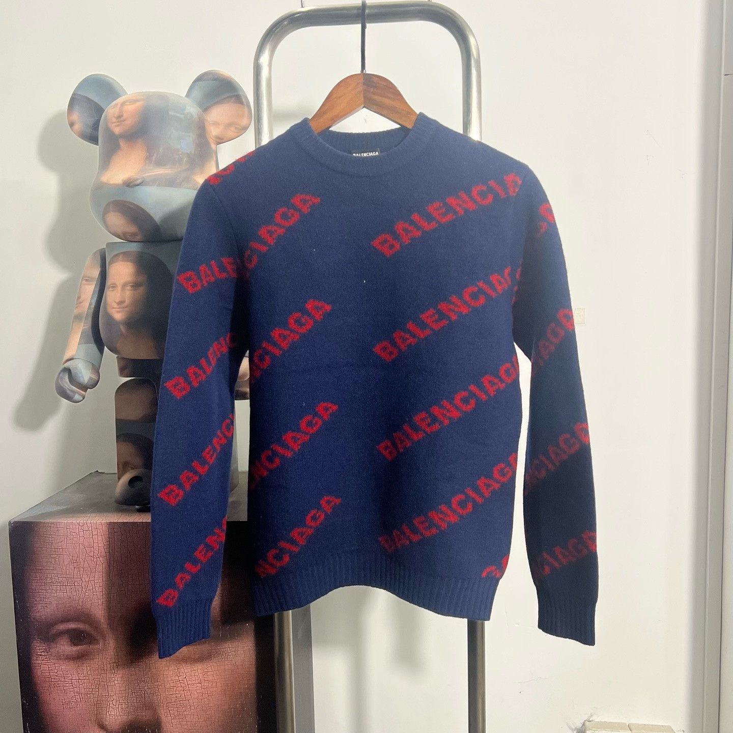 Balenciaga Balenciaga Sweater XS Women Size XS / US 0-2 / IT 36-38 - 1 Thumbnail