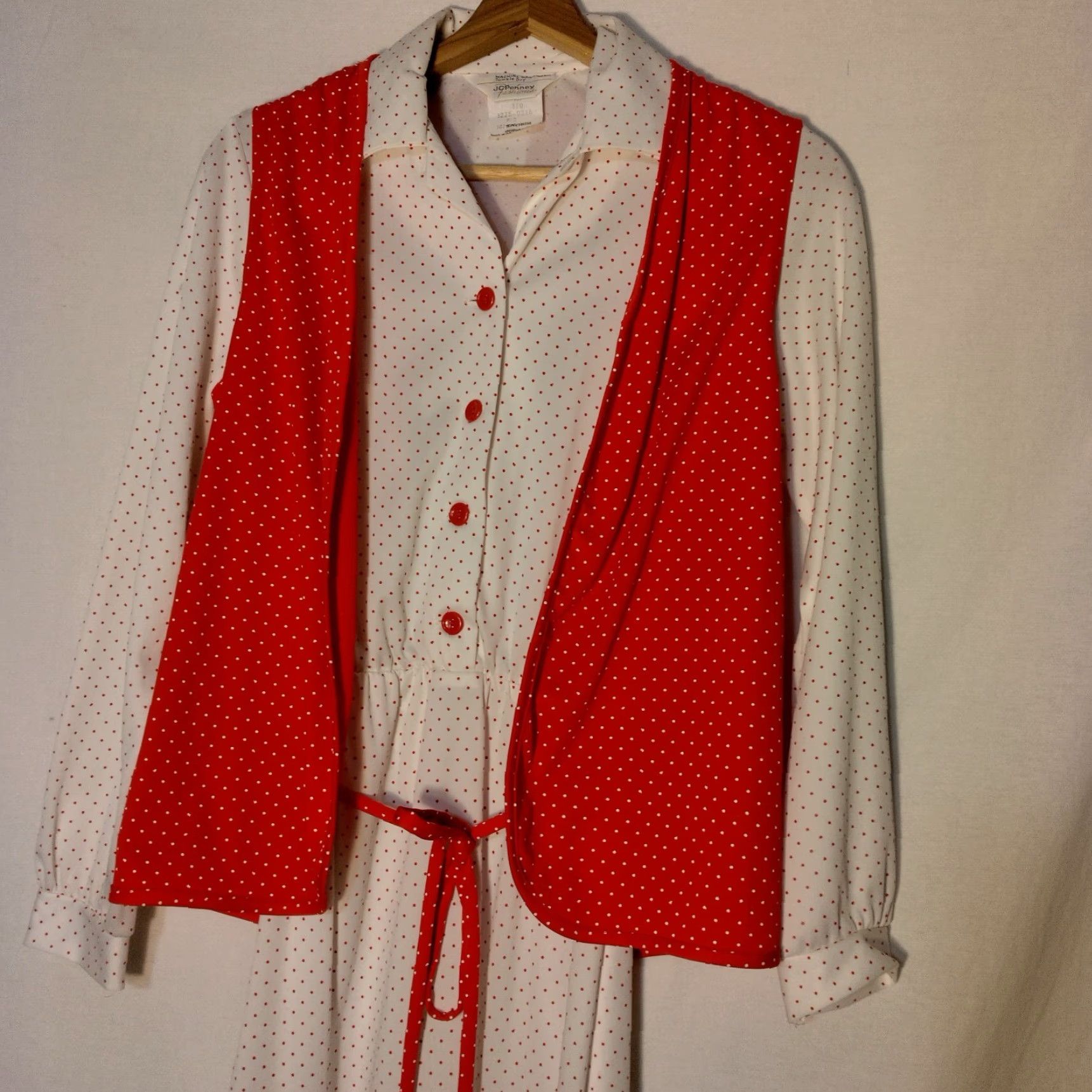 JCPenney VINTAGE JC Penney Dress Shirt Dress Women's 10 Red Polka Dot Midi Collared Long Sleeve Belted Waist 1970s ILGWU/USA Vintage Size L / US 10 / IT 46 - 7 Thumbnail