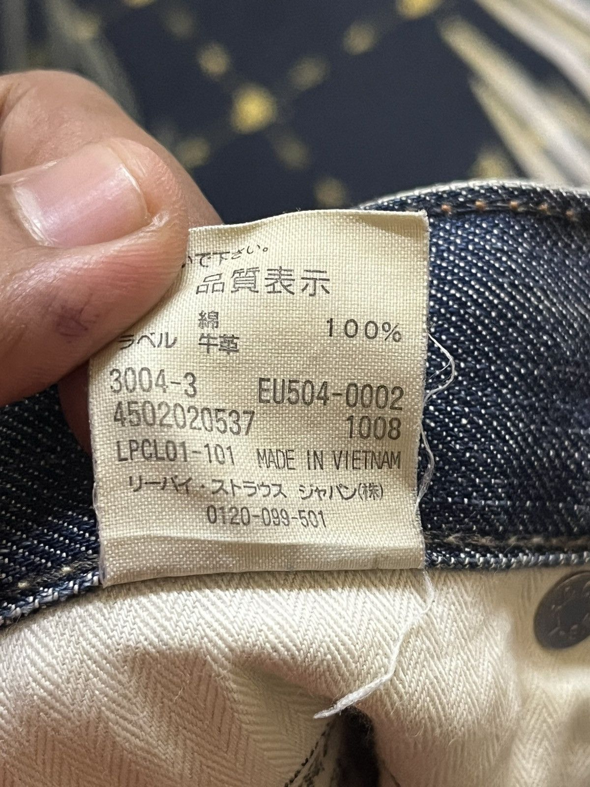 Levi's Vintage Clothing Vintage Levi’s 504 Ripped Grunge Distressed Denim Size US 29 - 12 Thumbnail