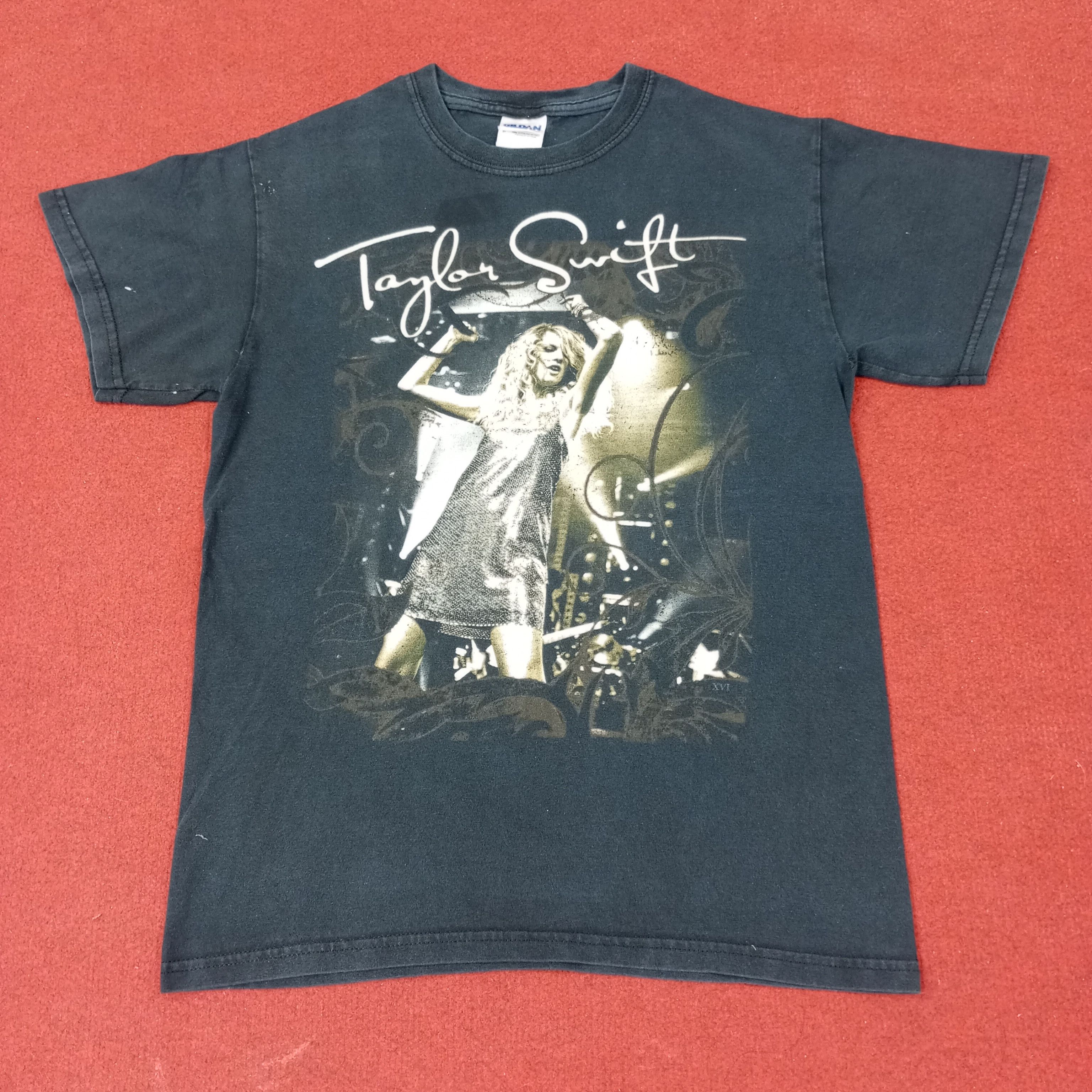 Band Tees Taylor Swift Singer Music Tour Tshirt c249n72 Size US S / EU 44-46 / 1 - 1 Thumbnail