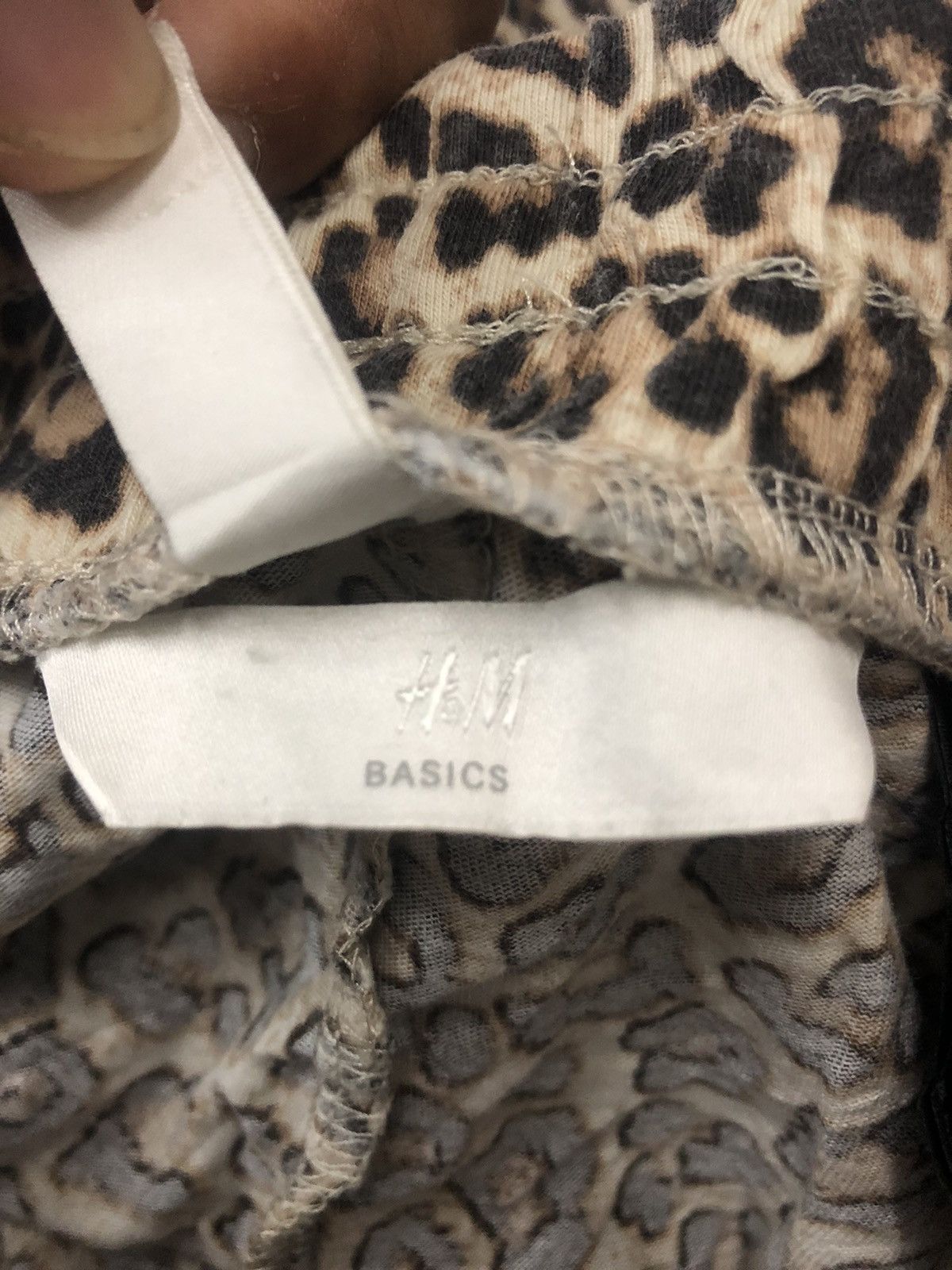 H&M H&M leopard short pants Size 27" / US 4 / IT 40 - 7 Thumbnail