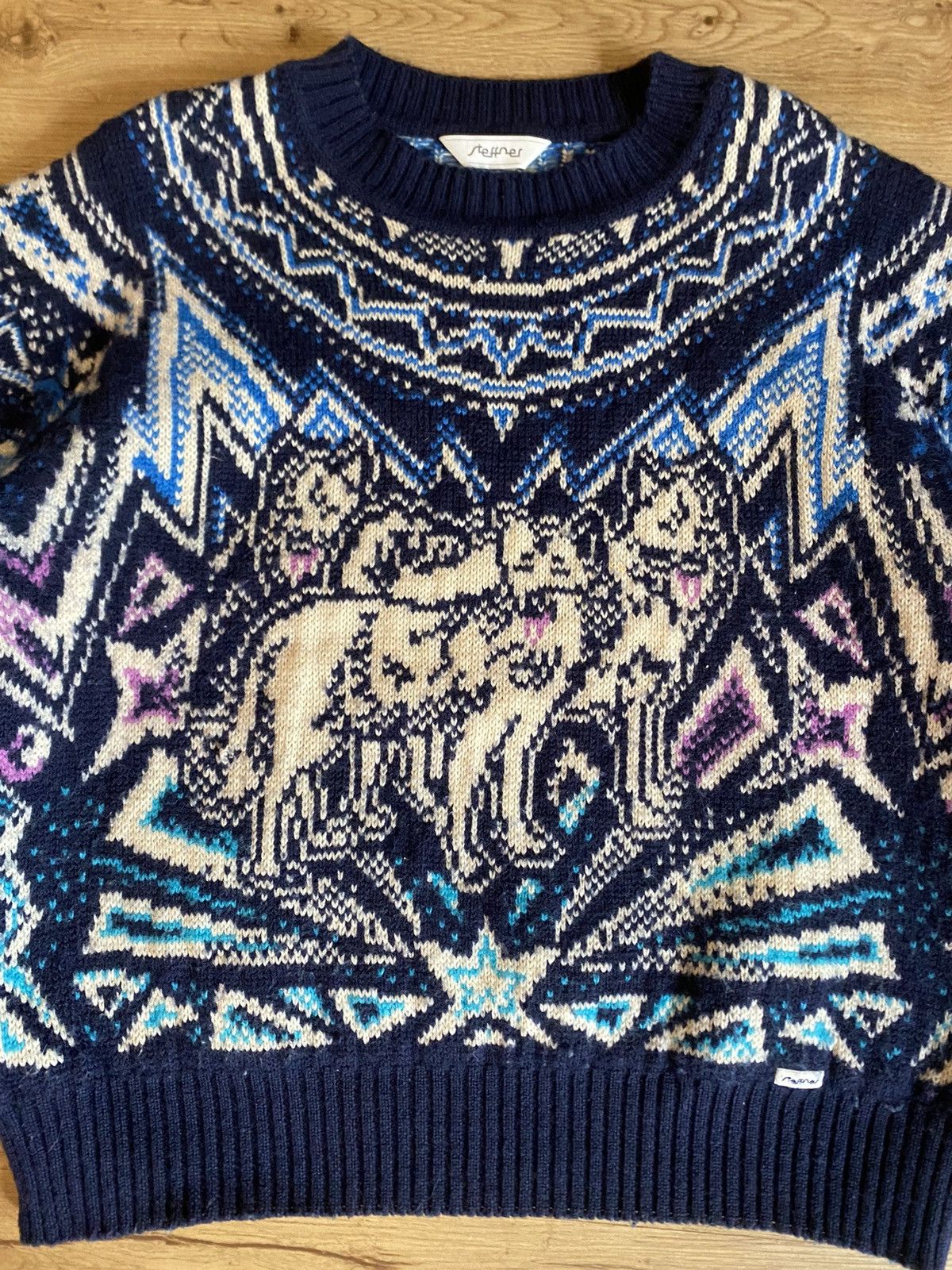Vintage Vintage Graphic “Wolves” Sweater Size US L / EU 52-54 / 3 - 3 Thumbnail