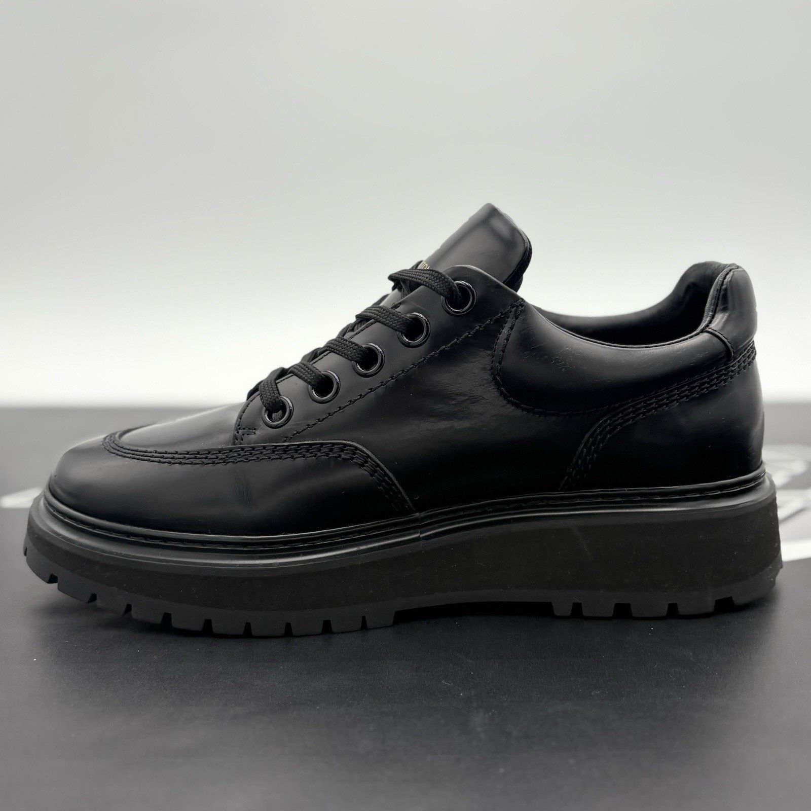 Louis Vuitton Louis Vuitton Leather Derby Sneaker ' Black ' | SUPER CLEAN! Size US 8 / EU 41 - 4 Thumbnail
