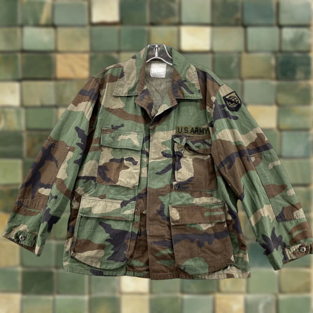 Vintage VINTAGE US Army Jacket Men's Camo Woodland Field Utility Barn Workwear Outdoor M Mens Size US M / EU 48-50 / 2 - 1 Thumbnail