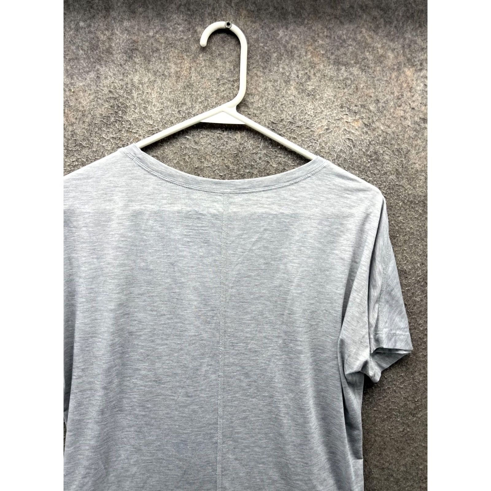 The North Face The North Face Shirt Womens Small Gray FlashDry Scoop Neck Short Sleeve Top Size S / US 4 / IT 40 - 7 Thumbnail