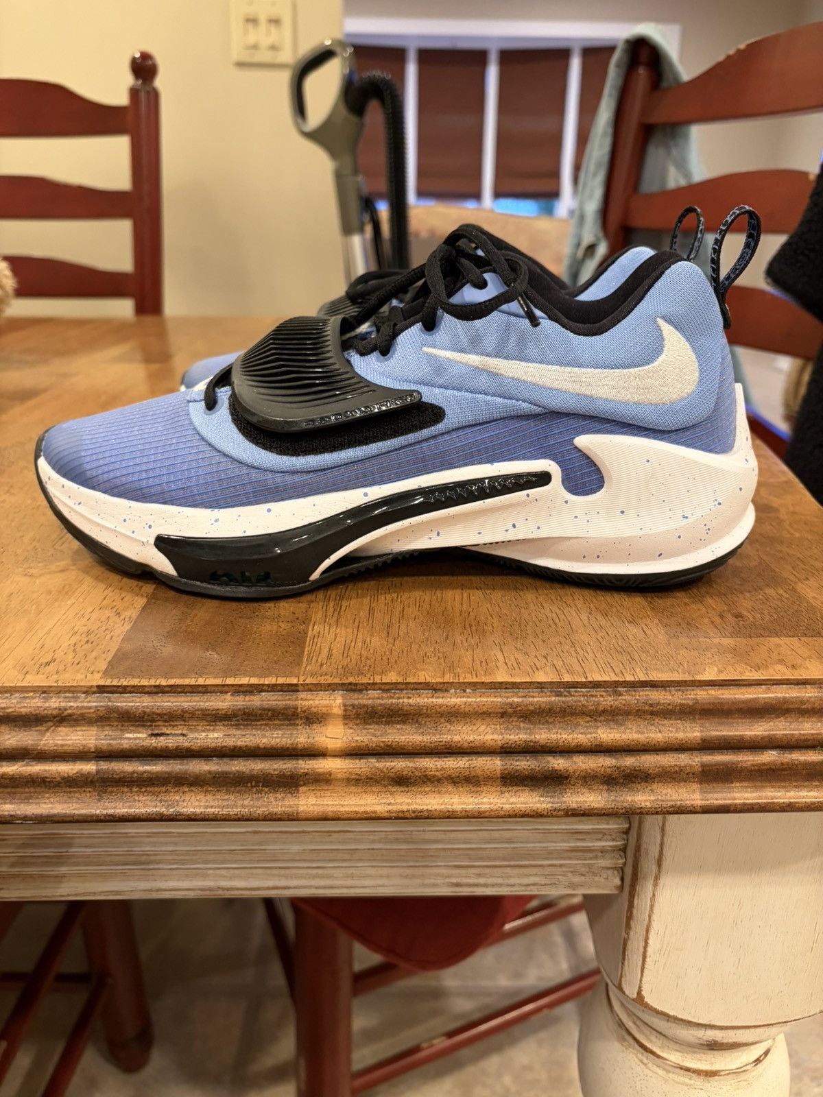 Nike Nike Zoom Freak 3 size 10 *LIKE NEW* Size US 10 / EU 43 - 1 Thumbnail