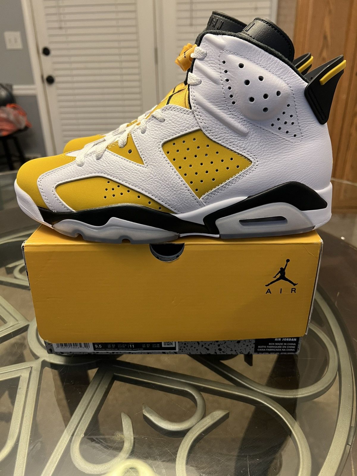 Jordan Brand Jordan 6 Retro Yellow Ochre 2024 Size US 9.5 / EU 42-43 - 2 Thumbnail