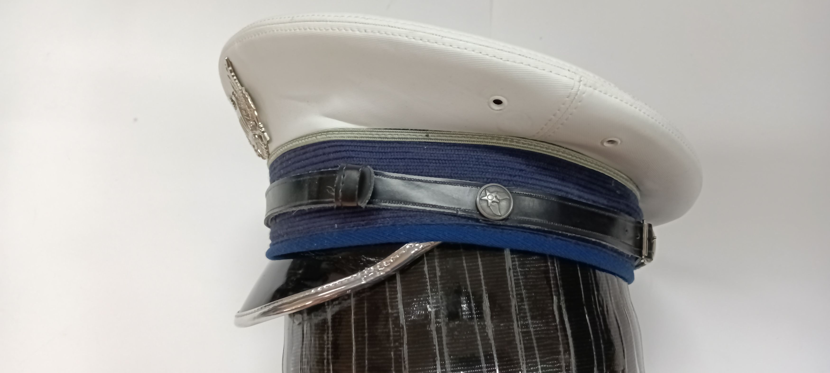 Vintage vintage USAF Air Force white officer hat cap visor Size ONE SIZE - 2 Thumbnail