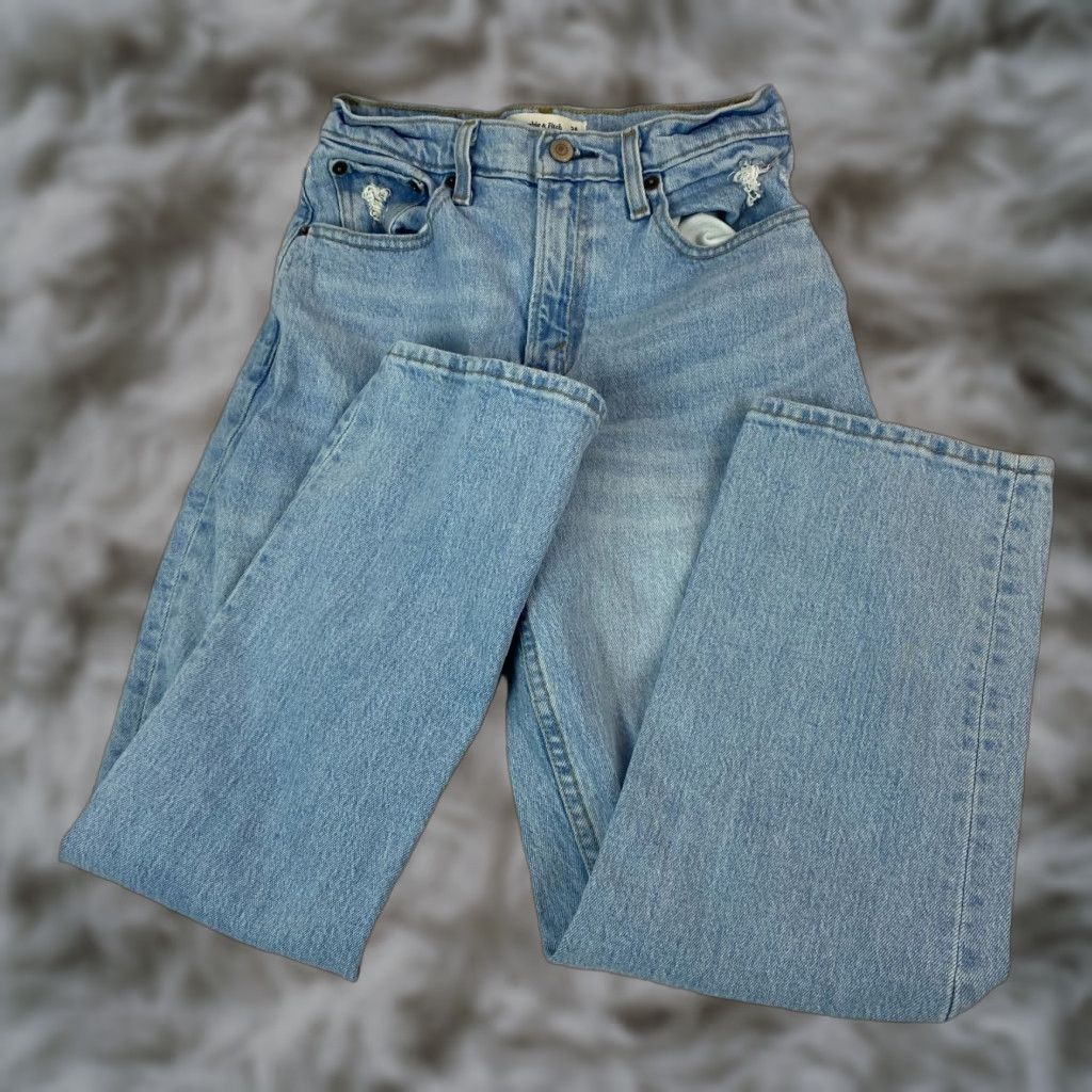Abercrombie & Fitch Abercrombie & Fitch Teens Junior Jeans 26 The 90s Straight High Rise Distressed Size 26" / US 2 / IT 38 - 1 Thumbnail